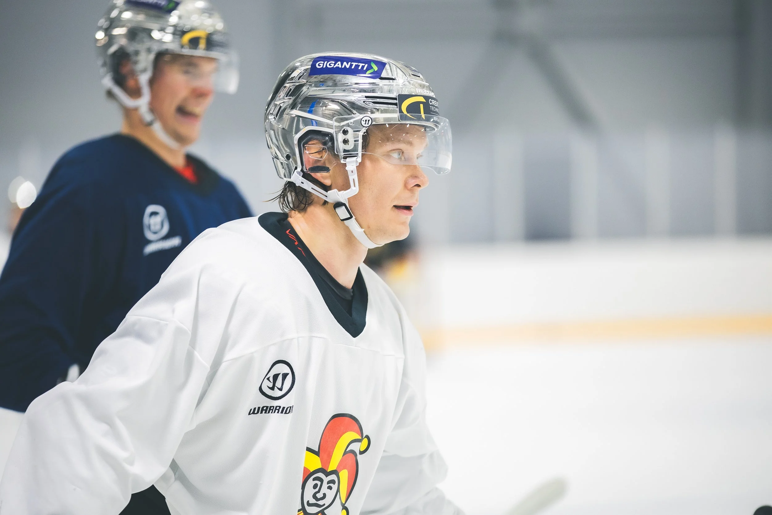 Henritius heti askiin, Karvinen debytoi - tässä tiistain kokoonpano