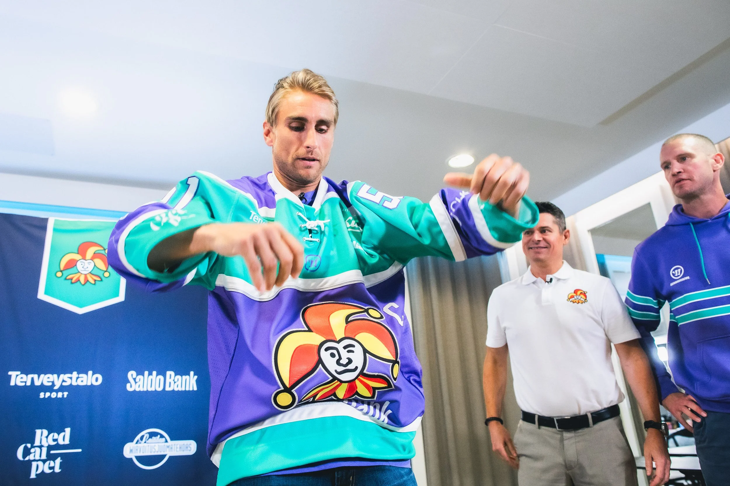 Filppulan lehdistötilaisuuden pelipaidan huutokauppa päättyy tänään