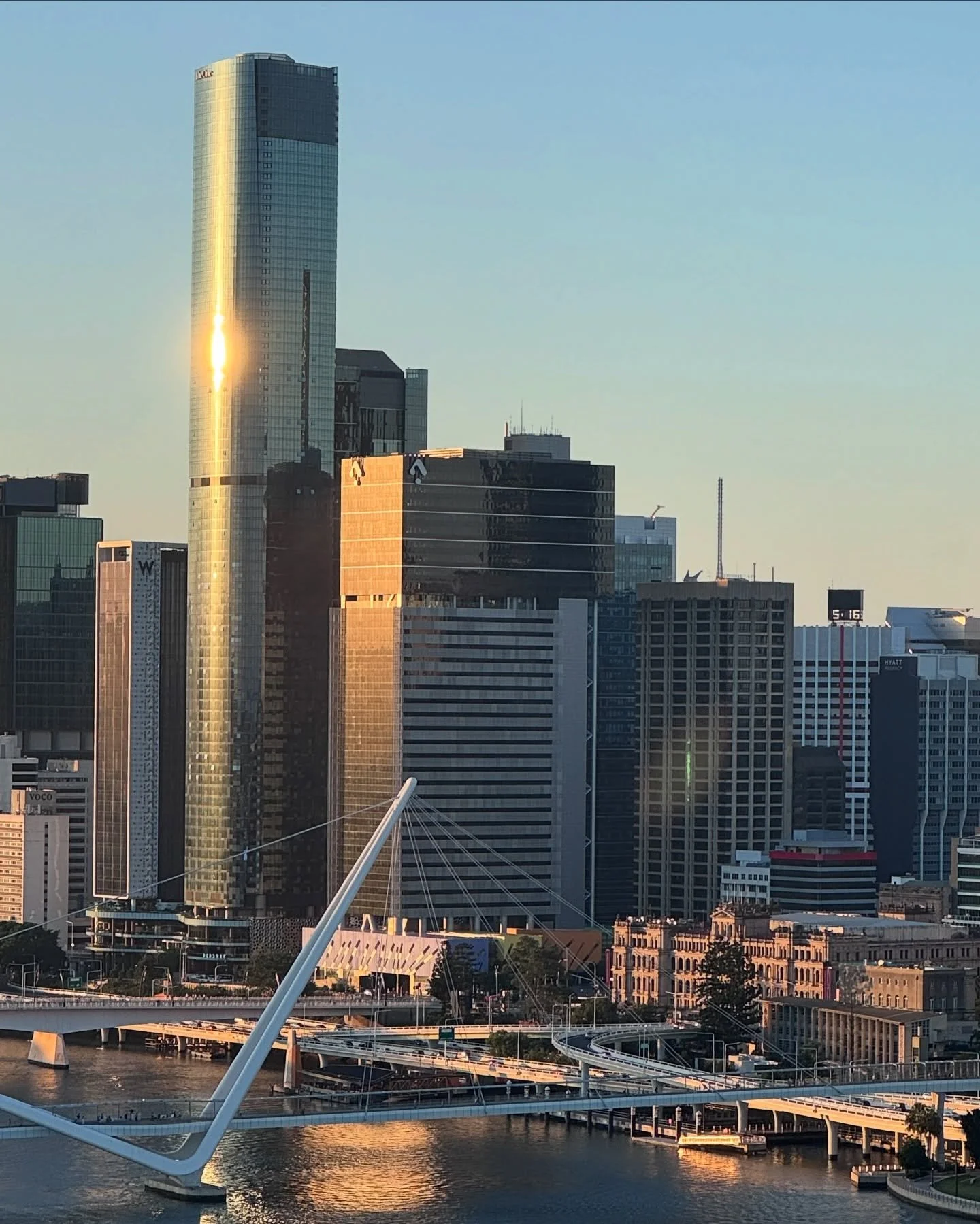 Afternoon city views.