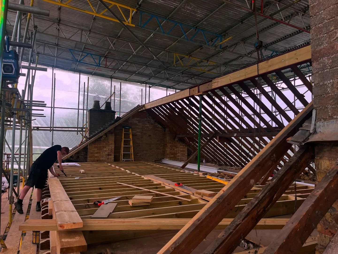 Roof off at our attic conversion job in Willingham, Cambridgeshire. @ltoddconstructionltd making great progress 🔨 

The tin roof certainly helps to keep things moving when the sky opens up! 🌧️ 

#FenStudio #Ltodd #LoftConversion #AtticConversion #C