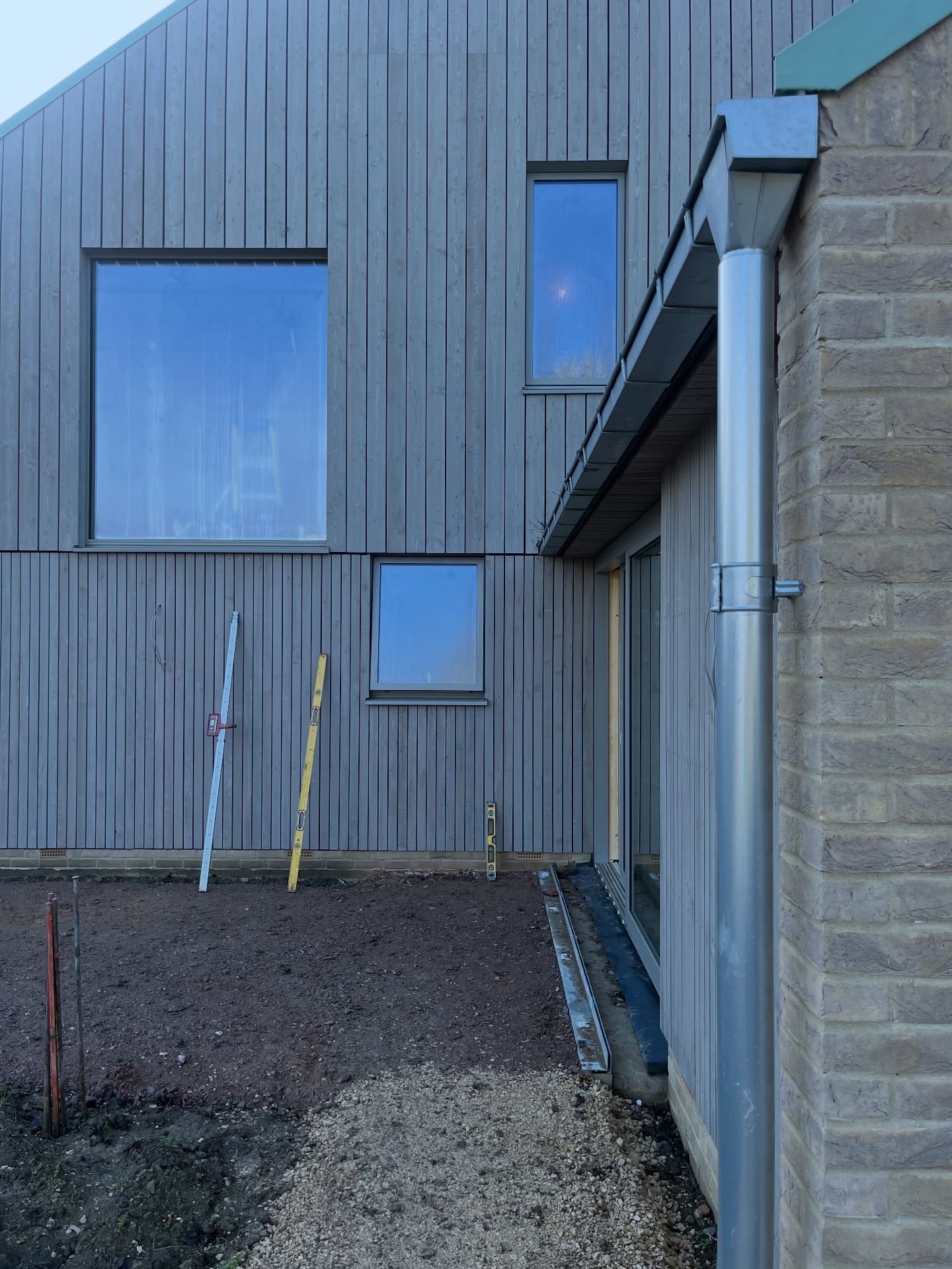 Loving this material palette on our passive house project in Aldreth, Cambridgeshire ❤️ @salmonsbrothers doing a great job with the detailing. 🔨

#sioox #russwood #lindab #norrsken #weinerberger