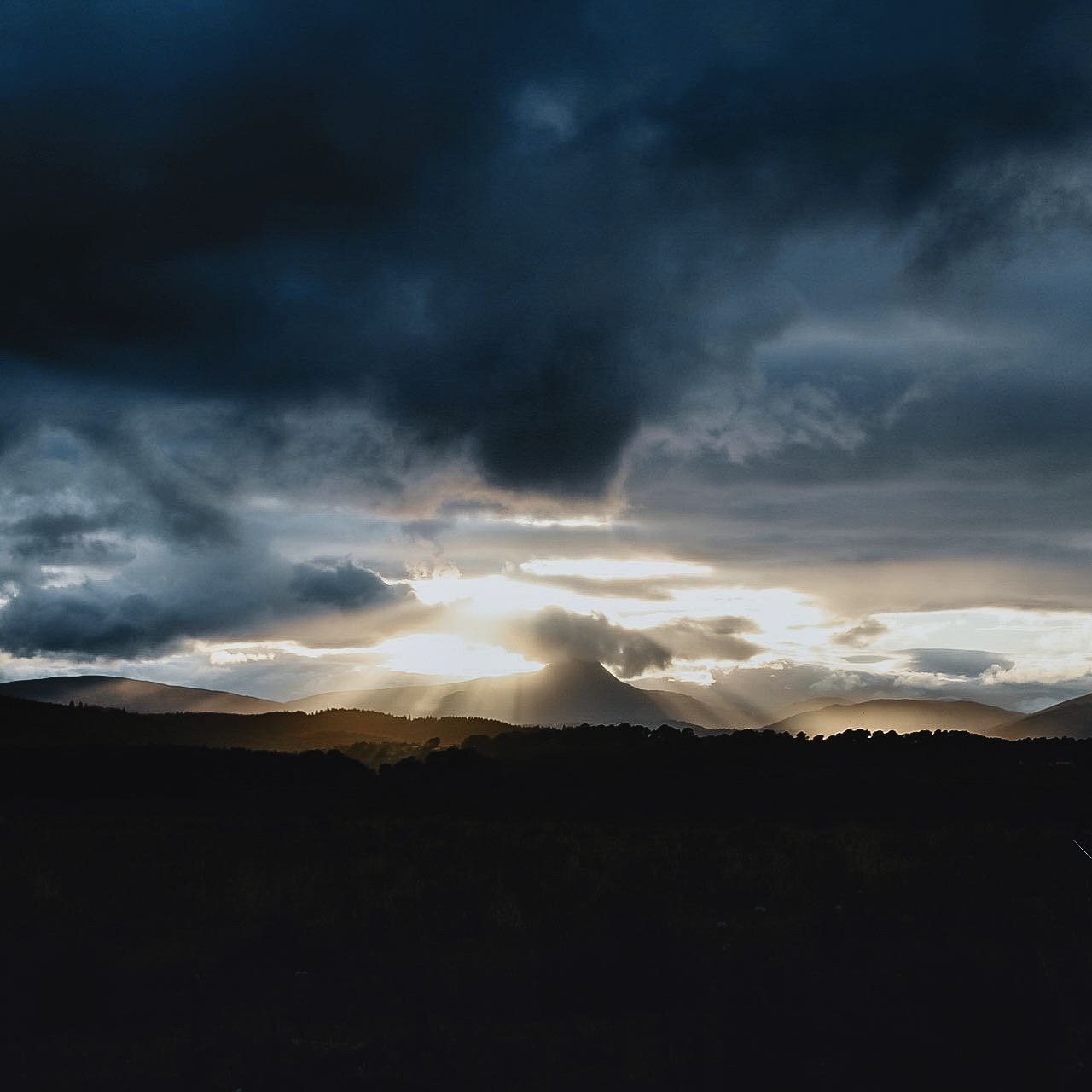 We spent this weekend exploring the Trossachs alongside our Landscape Photography teacher @waywardspiritadventures learning all about capturing the beautiful sights of Scotland with our cameras. 

Having traversed the length and breadth of this beaut