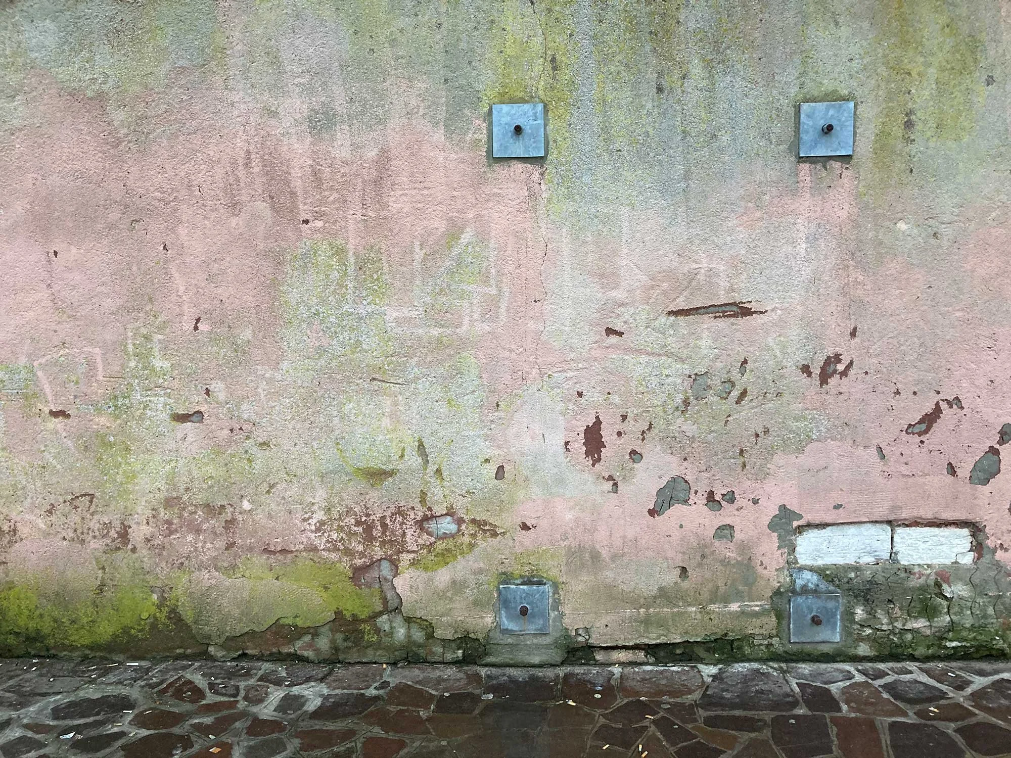 Lagoon Wall, Venice 
 
‘Abstract’ exhibition, Carlotta Gallery 2025