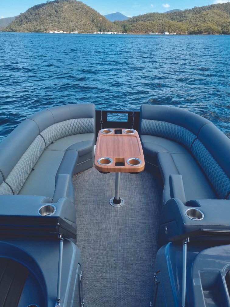Nexgen Diamond 25 Pontoon Boat Front