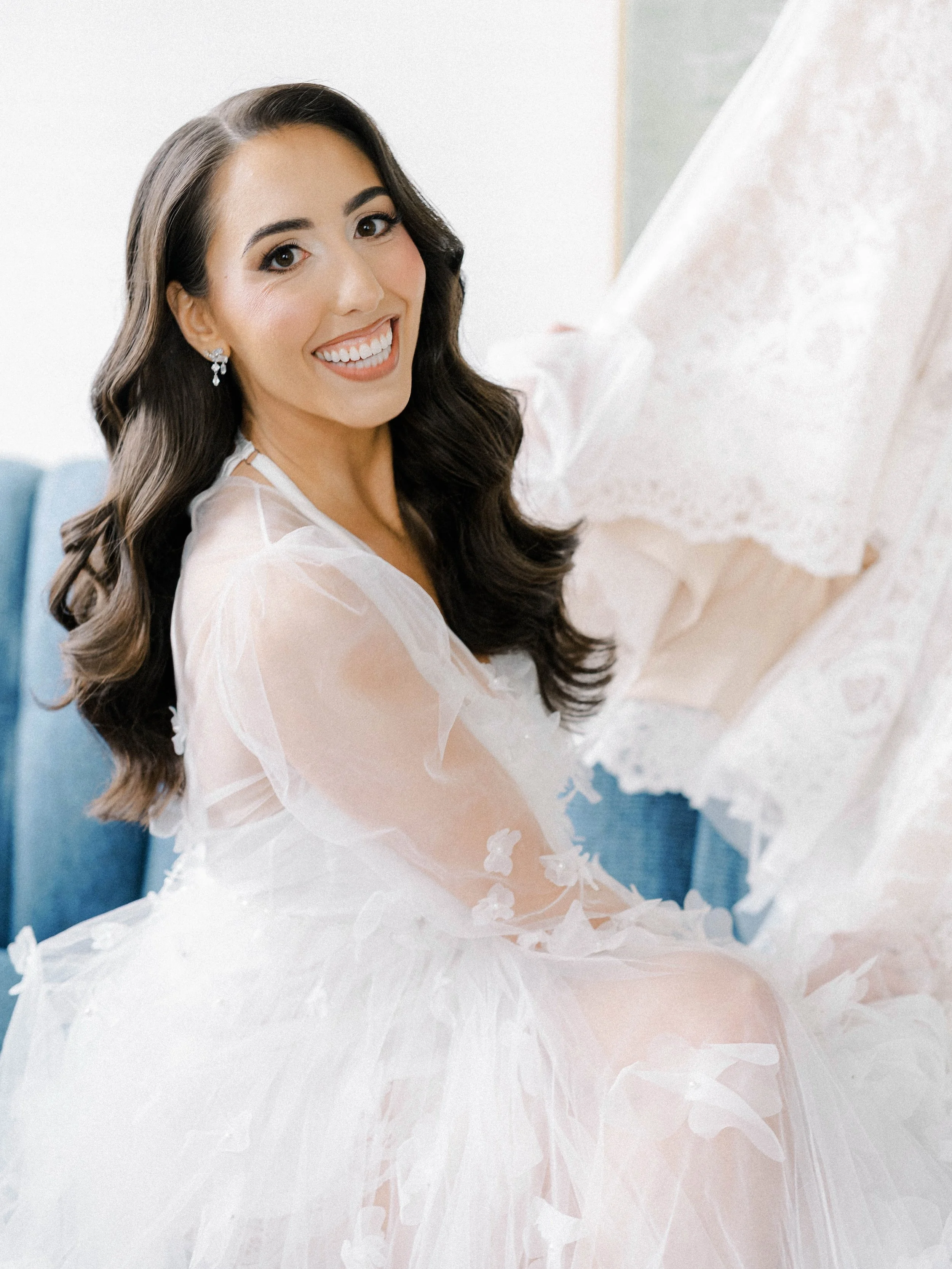 Josie✨

@josiecovello 
@morgantaylorartistry 
@carmellinabeautyco_ 
@finleycatering Union Trust

BOOKING 2027✨ Link in bio to inquire for your date! 
Pro team available @nataliebridalco