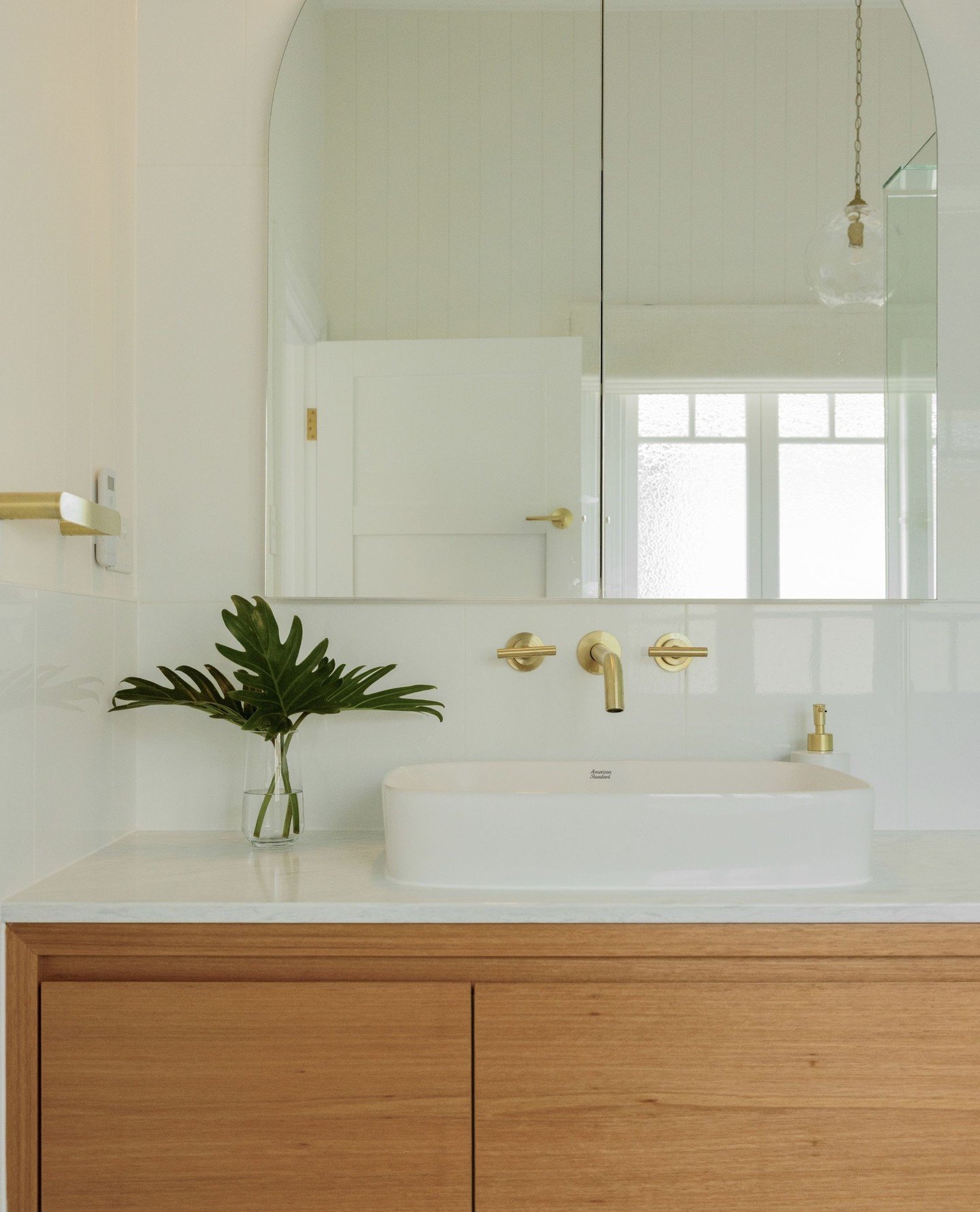 Proof that even a Queenslander can have a little spa moment.⁠
⁠
Step inside the beautiful master ensuite in our latest Queenslander renovation. A calm, light-filled retreat that blends classic charm with modern luxury. Designed to elevate everyday li