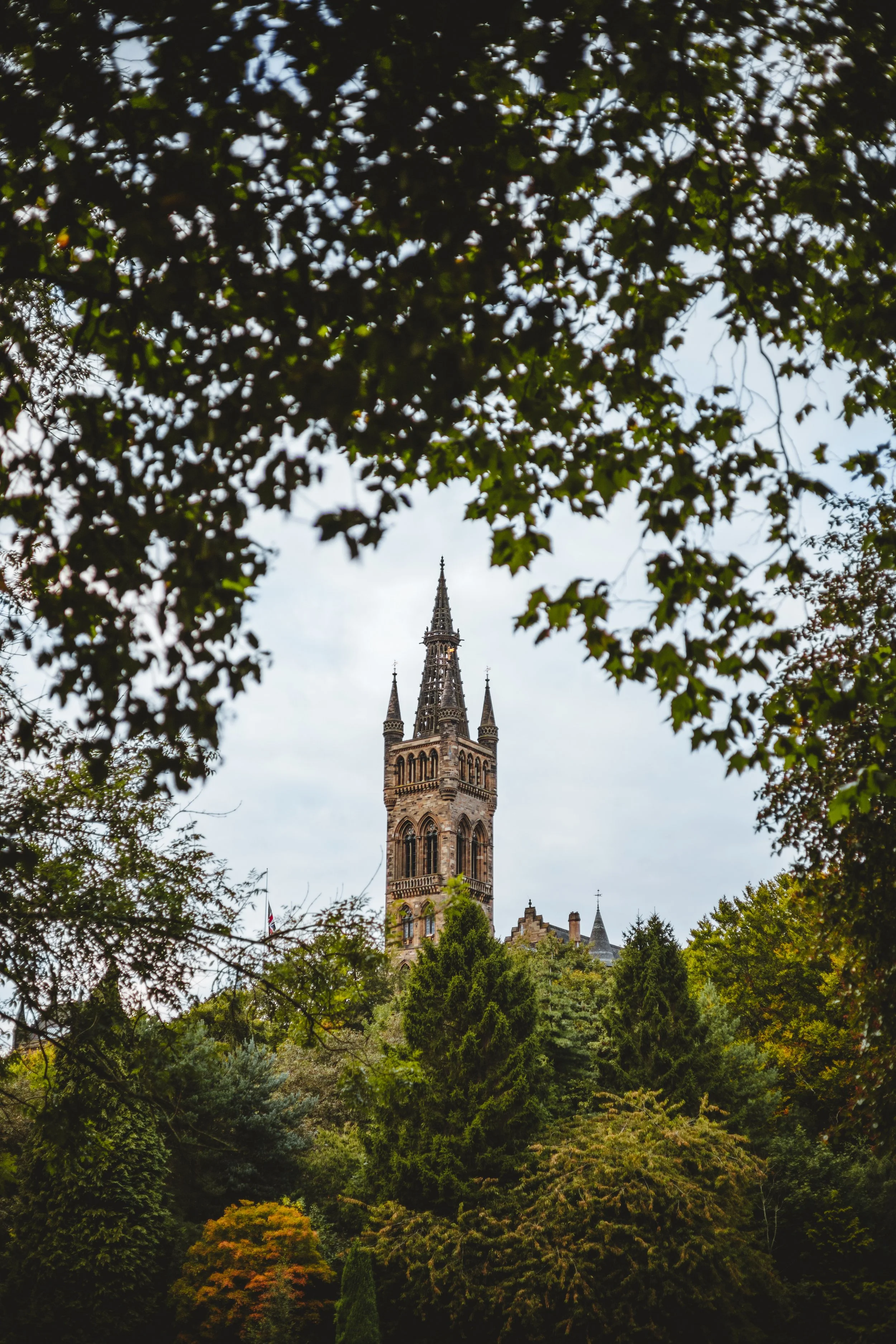 The University of Glasgow tower shot from the Kelvin Way in all the glory of its September foliage, before the leaves fall and the cold weather sweeps in,
