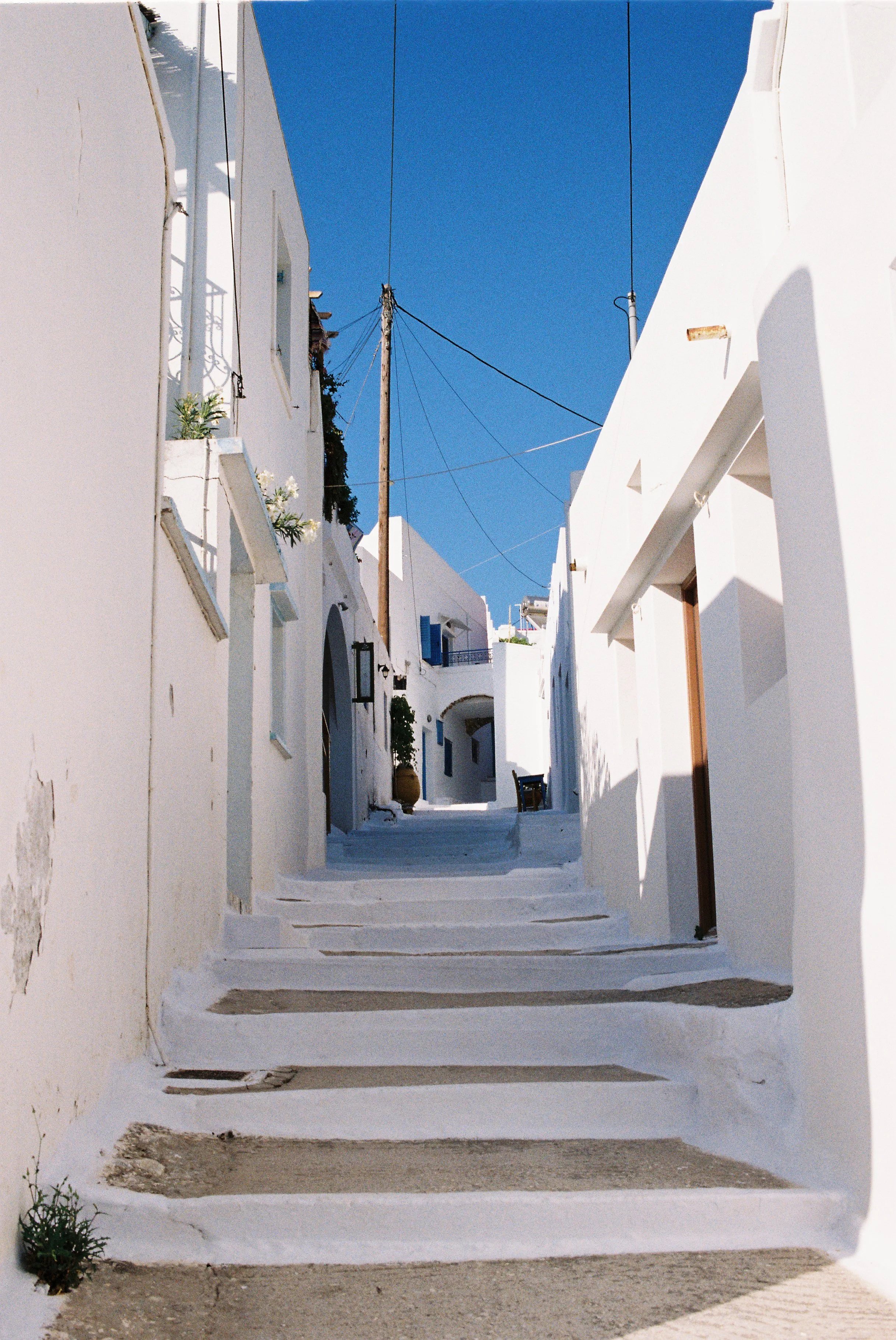 R1-02192-009A.jpg