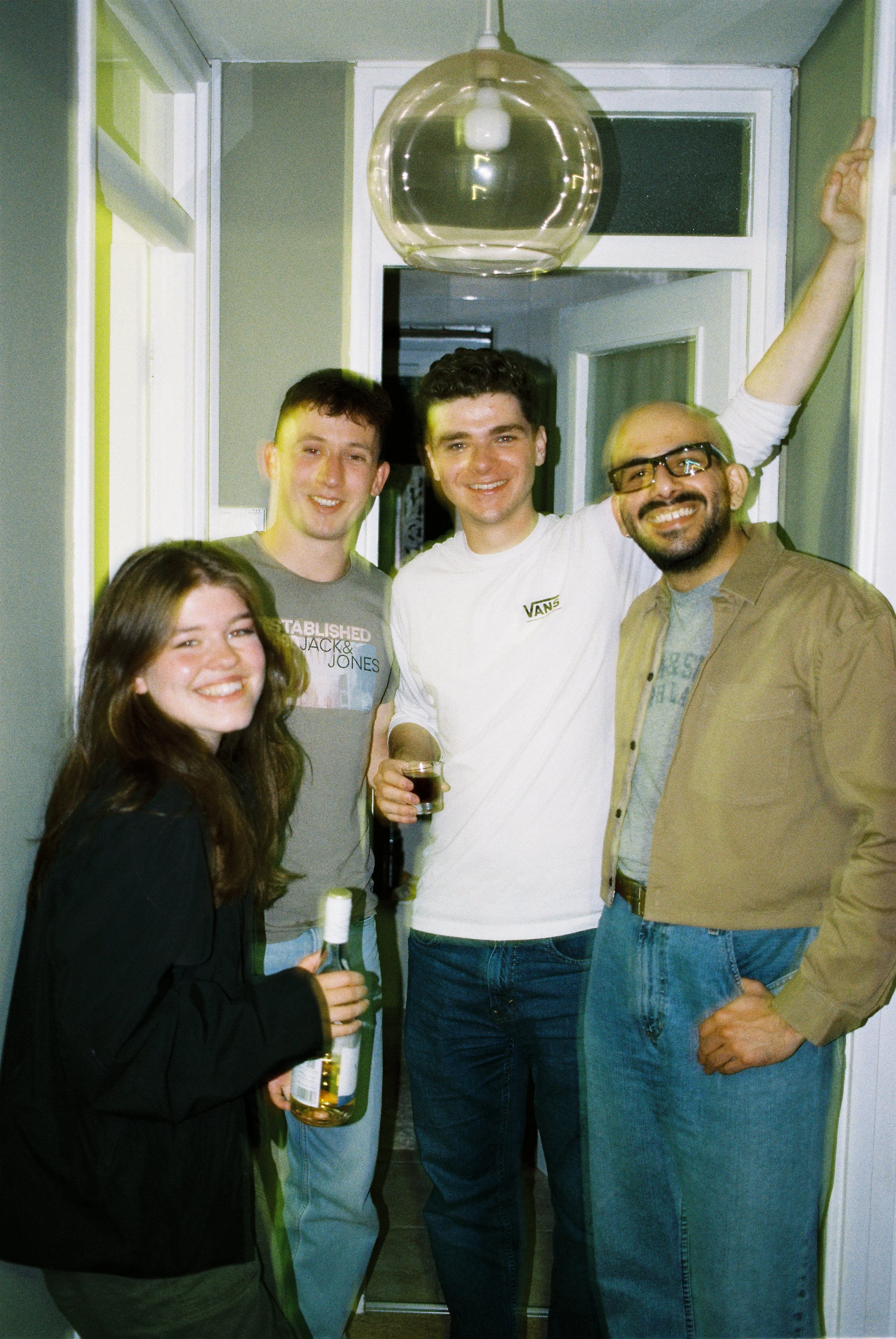 R1-05218-022A.jpg