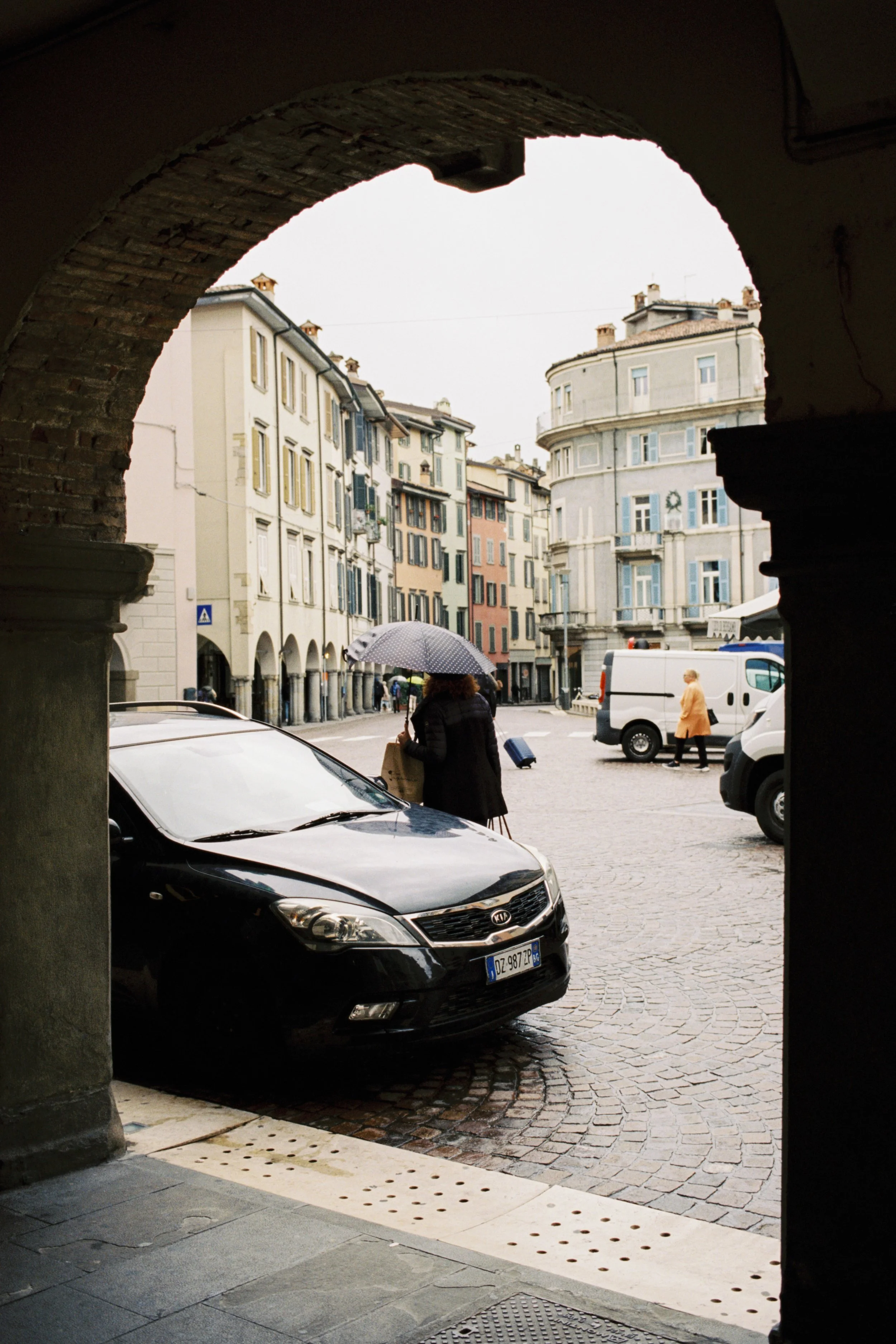 Piazza Pontida, Bergamo 
Kodak Vision3 250D