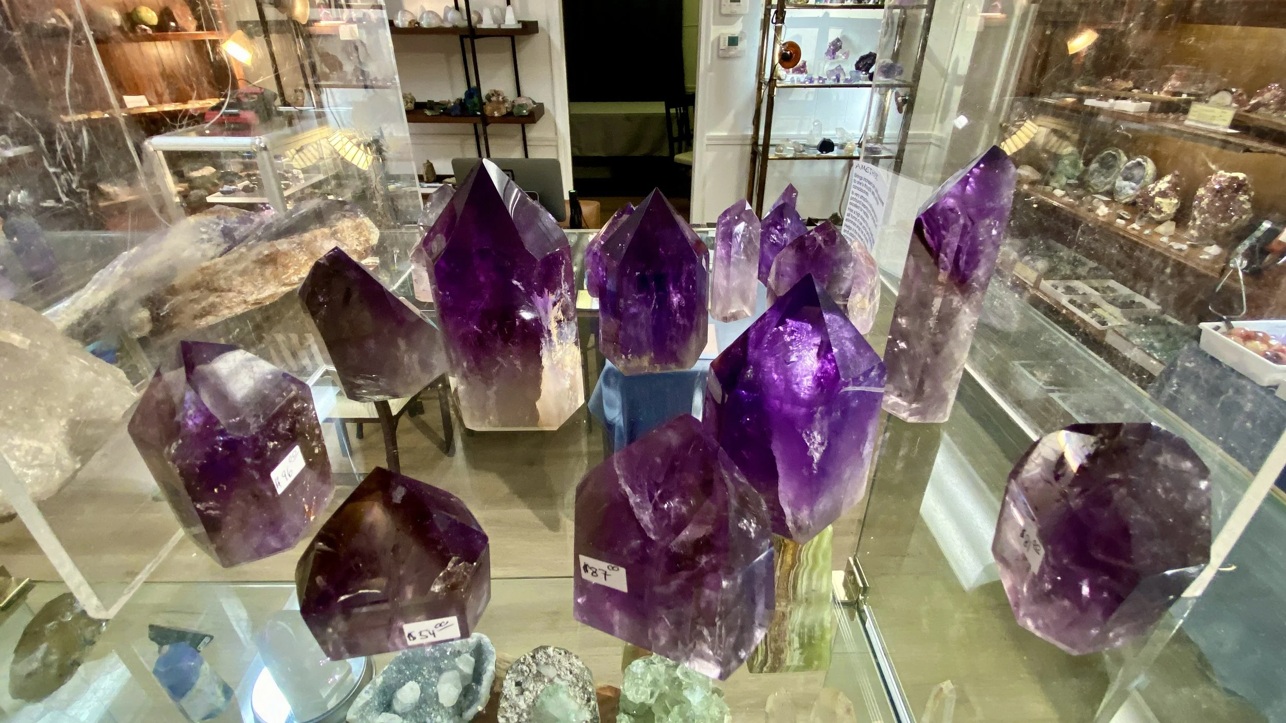 Item 2E- Amethyst Nice Points 8, Brazil