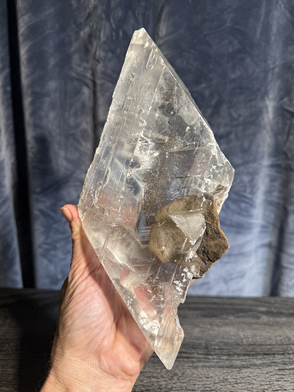 Selenite-Specimen-1.png