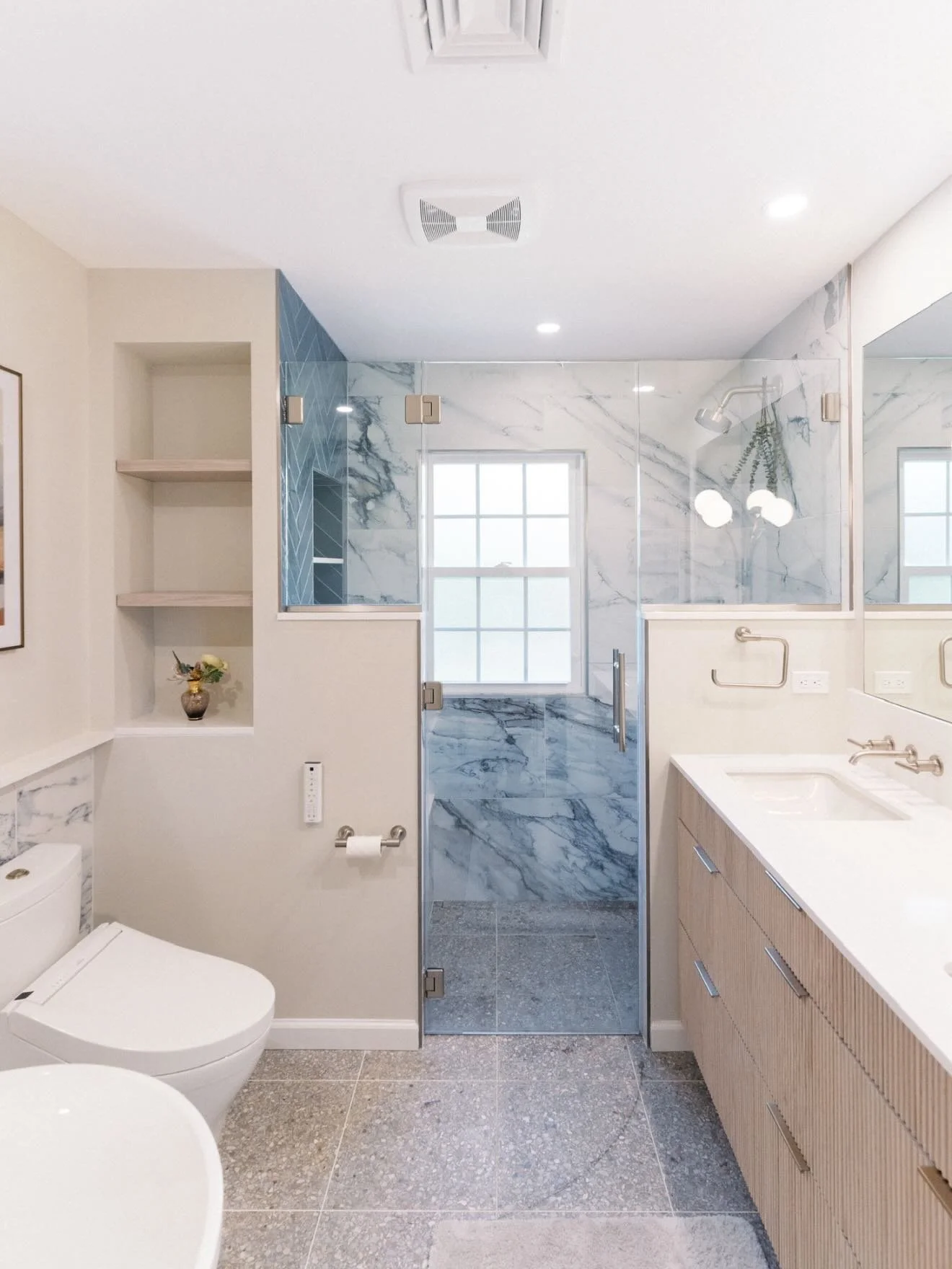 Nothing like a good before and after&hellip;video style&hellip;just swipe. 

Light, bright, airy and full of function. Who says a dated colonial can&rsquo;t get an upgrade that rivals a new build. 

Making at home spa dreams come true, from design, d