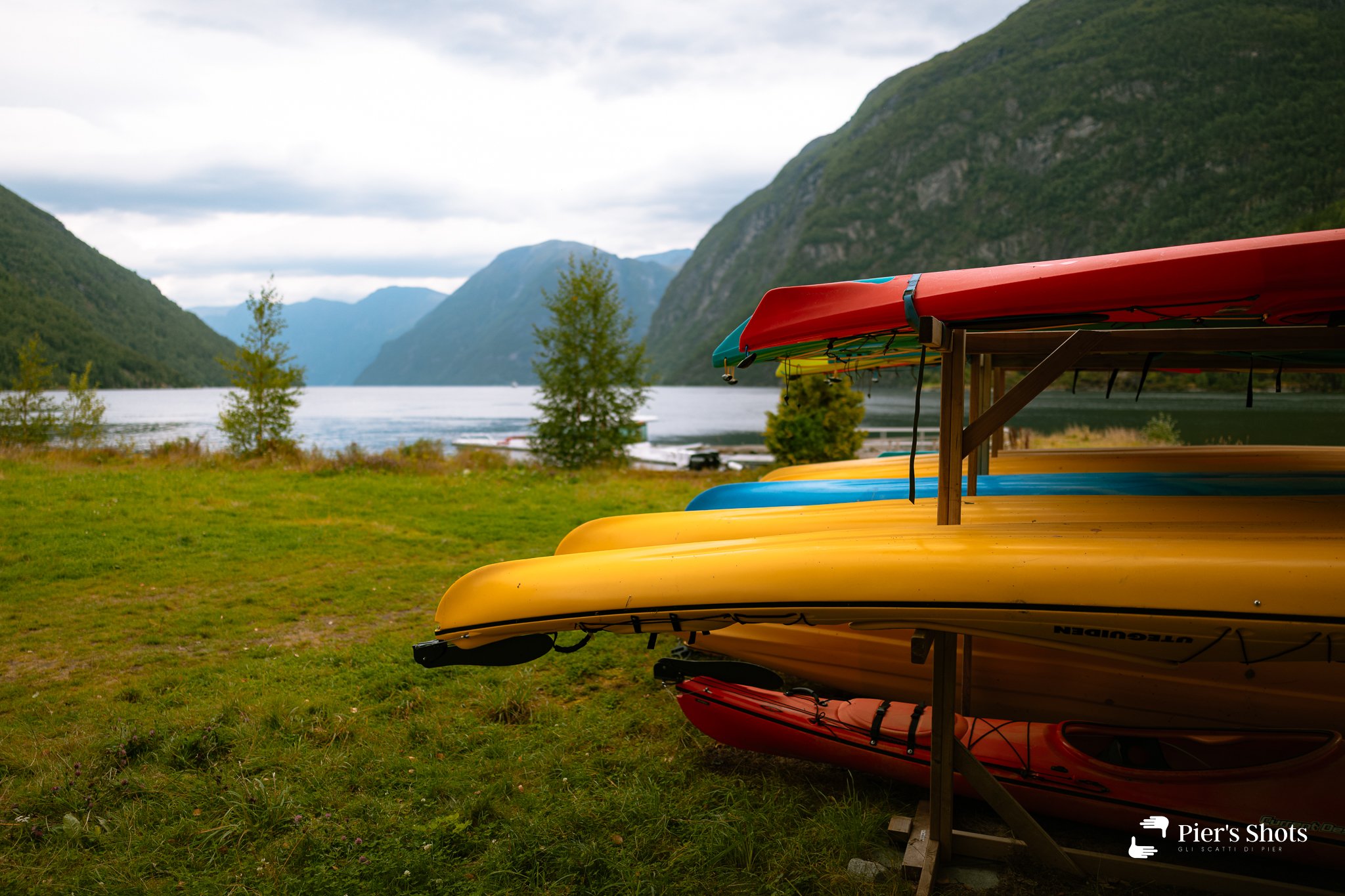 Canoe sul fiordo