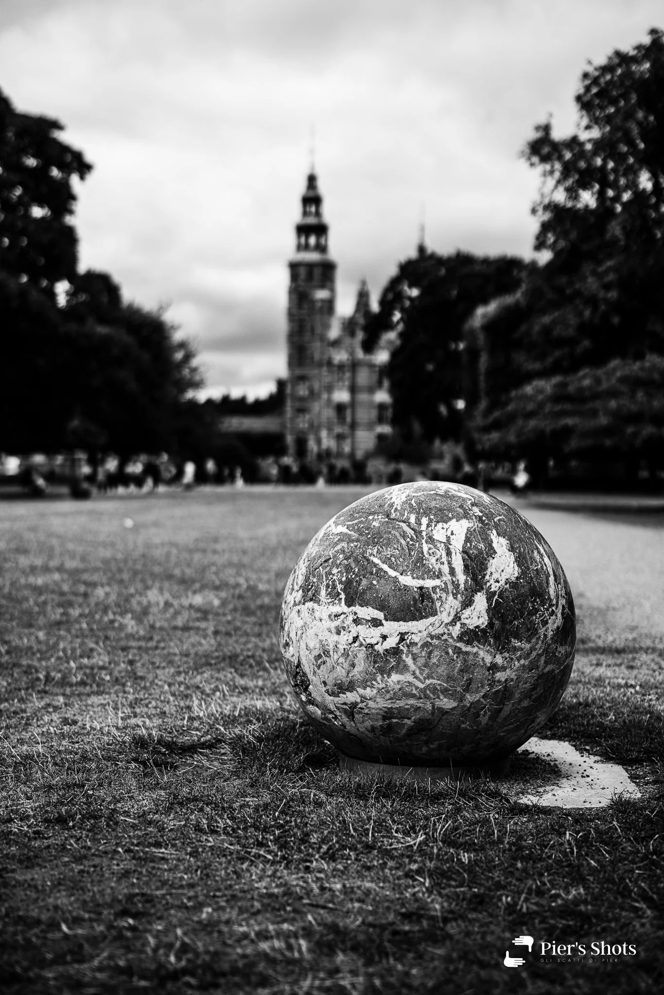Monumento dietro la Terra, Copenaghen