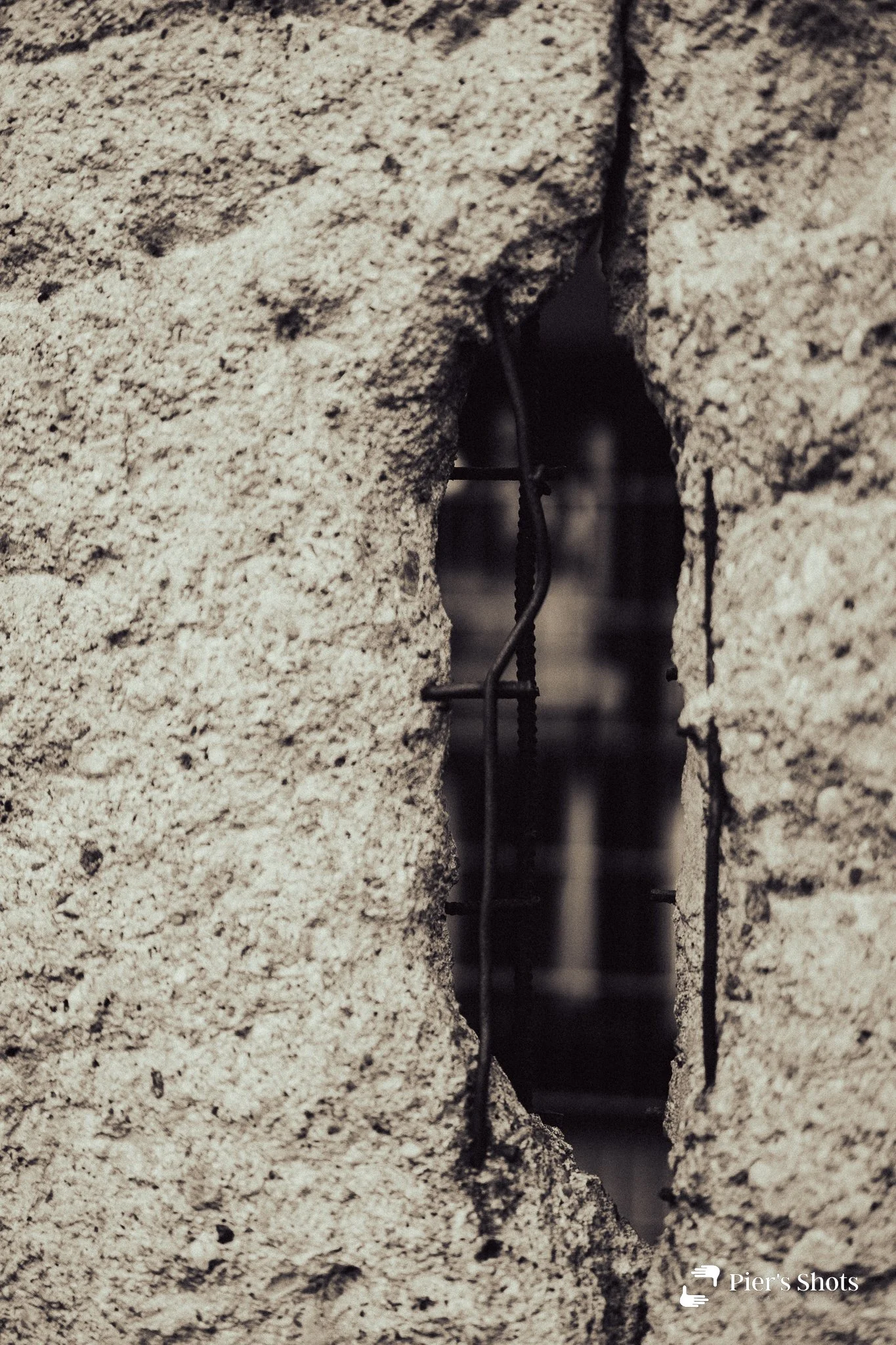 Attraverso il muro 1