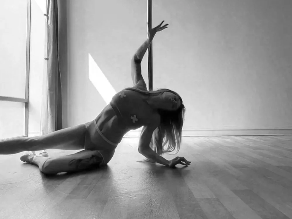 Beginner Pole Dancing Workshop 