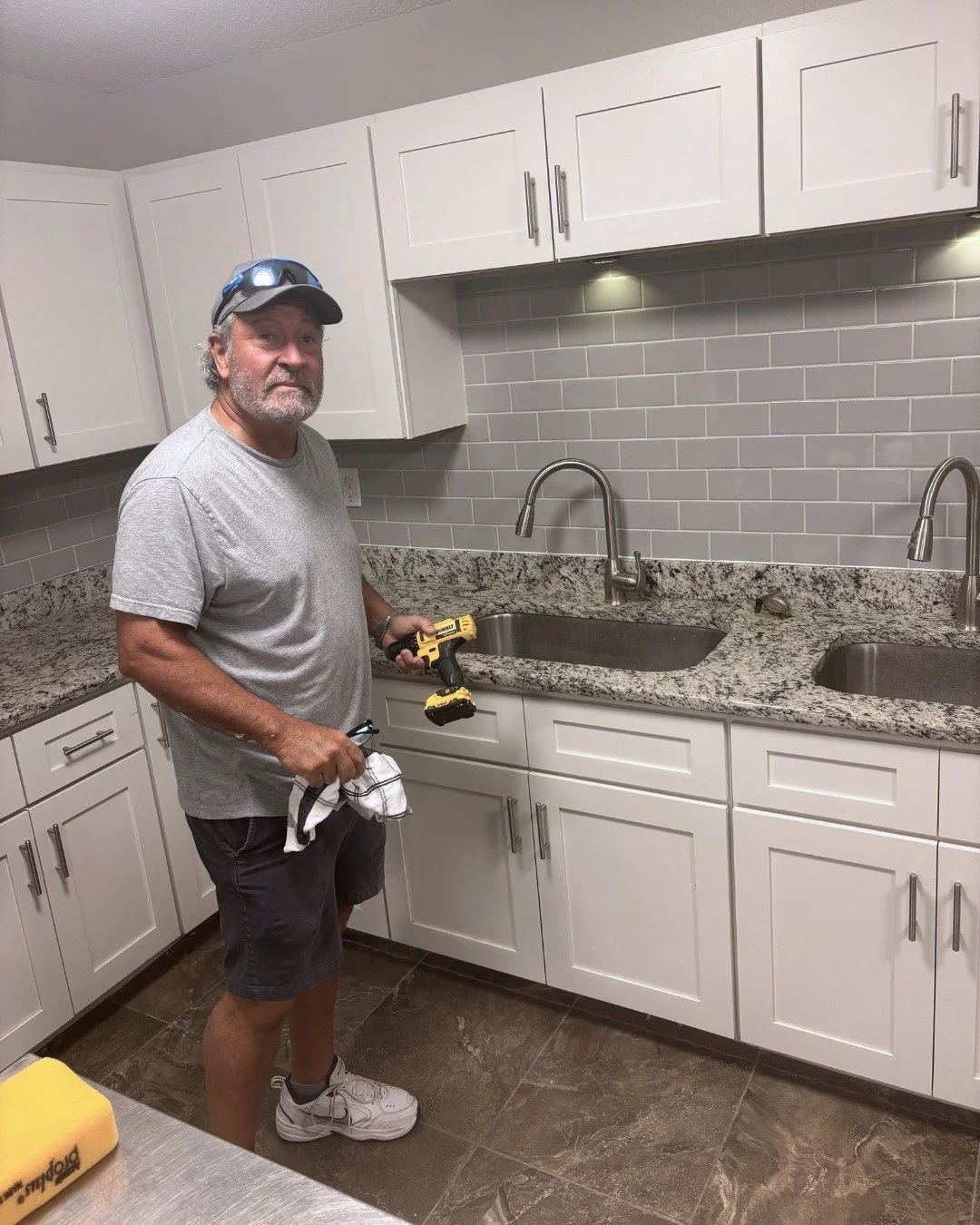 Shoutout to Bill for putting up this gorgeous new backsplash in the Dignity House kitchen! Thank you for making this space more warm and welcoming for everyone who comes through our doors. 💙

#WearGloves #DignityNotDependency #DignityHouse #ThankYou