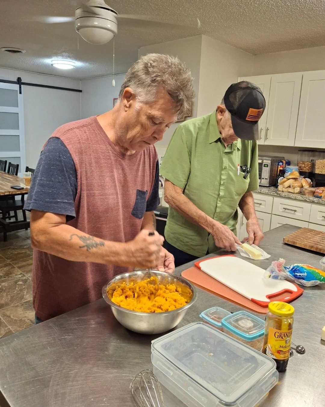 The Dignity House guests learned how to safely cook with grease and prepared a delicious meal of fried chicken, sweet potato souffl&eacute;, collard greens, macaroni and cheese, baked beans, and homemade biscuits. 

A big thank-you to Mike for teachi