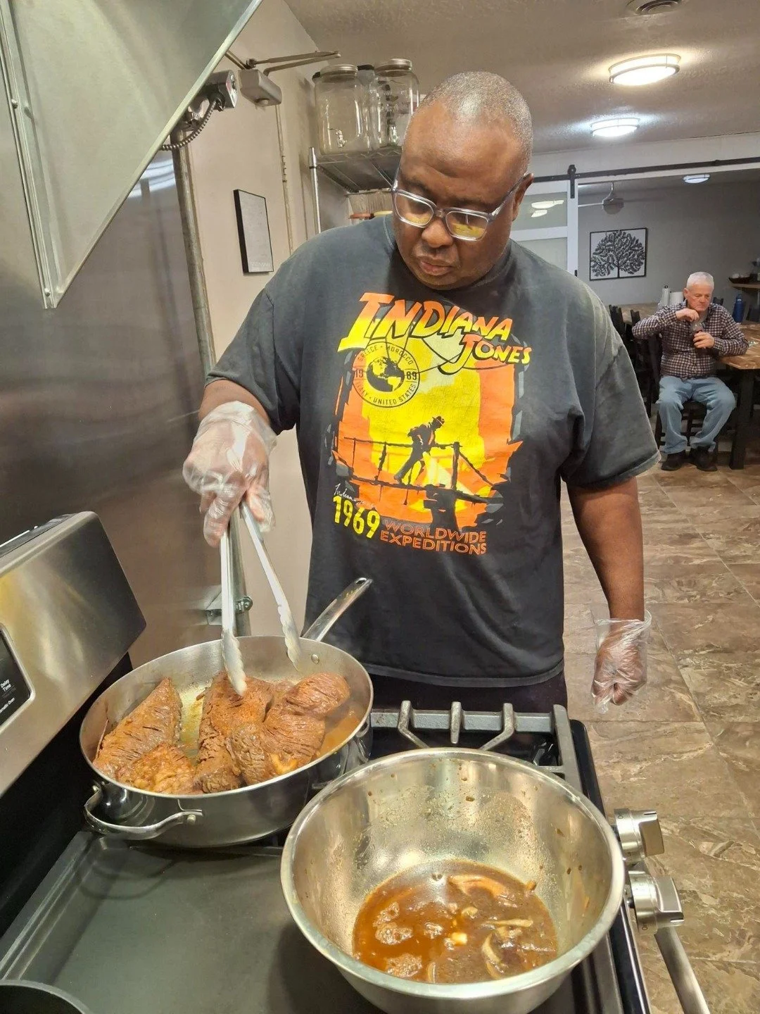 Guests at the Dignity House cooked flank steak with cilantro lime rice &ndash; a delicious meal they prepared and enjoyed together! 

Huge thanks to Mike for leading another awesome cooking class!

#WearGloves #DignityNotDependency #DignityHouse #Coo