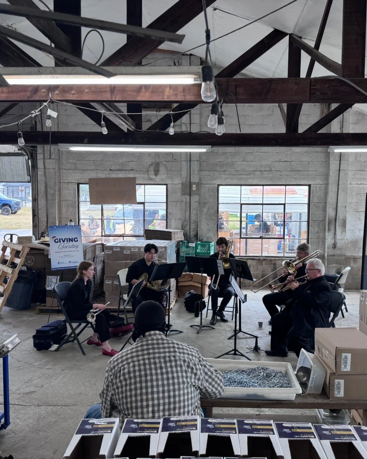 We are deeply grateful to @thereillyartscenter  for blessing Wear Gloves with beautiful music and Christmas cheer today in honor of Giving Tuesday!🎺🎄✨

#WearGloves #DignityNotDependency #ThankYou #GivingTuesday #Christmas #Music #Ocala #ThanksForGi