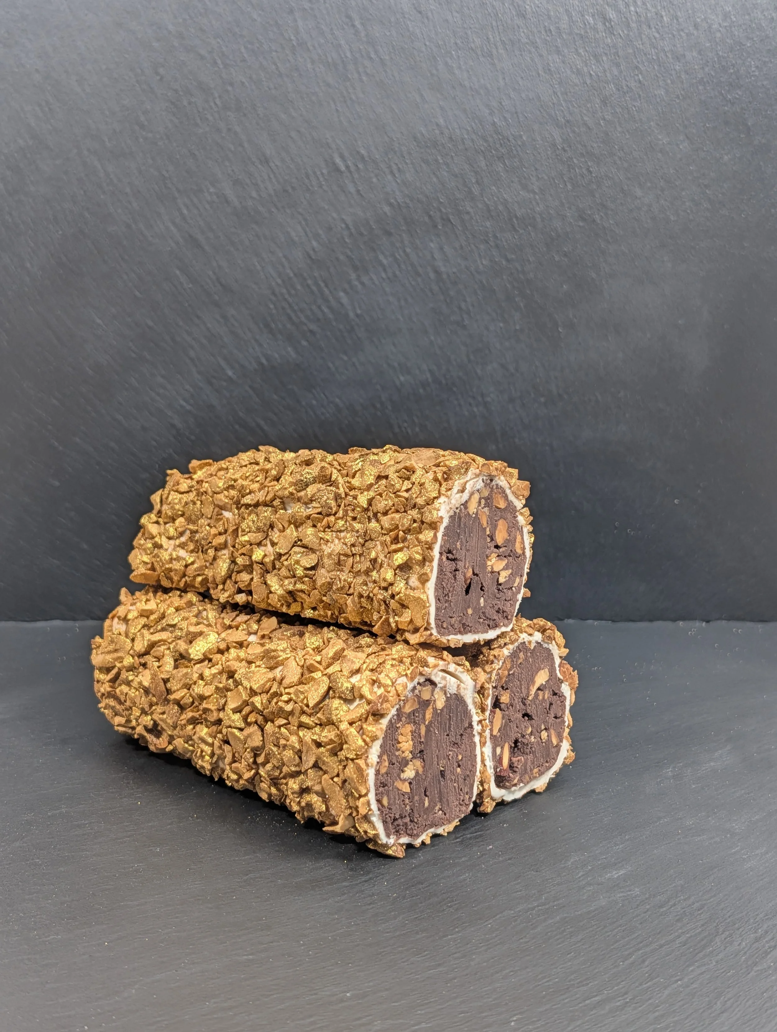 044