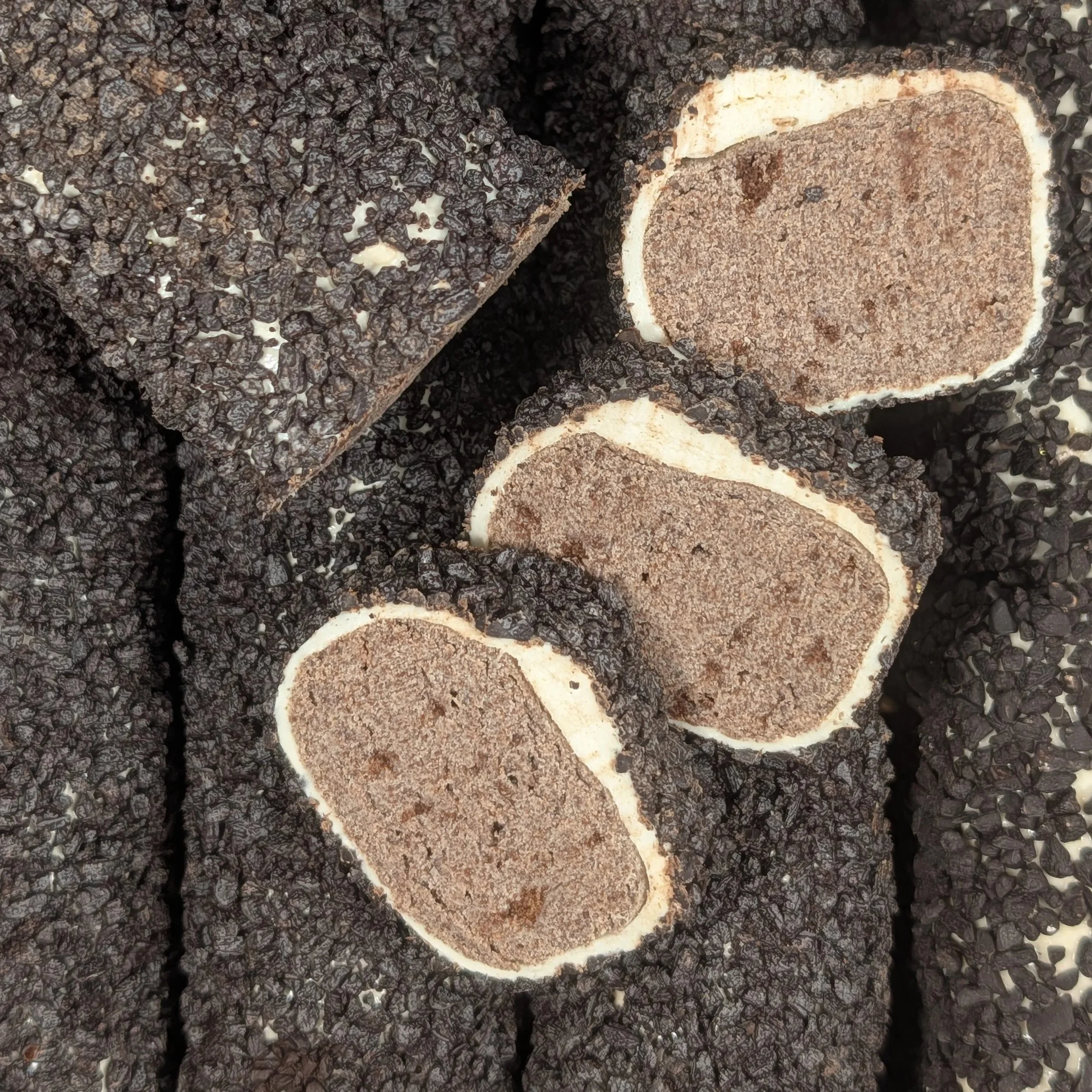 The indulgent, cookie-inspired profile of our contemporary chocolate Turkish Delight.