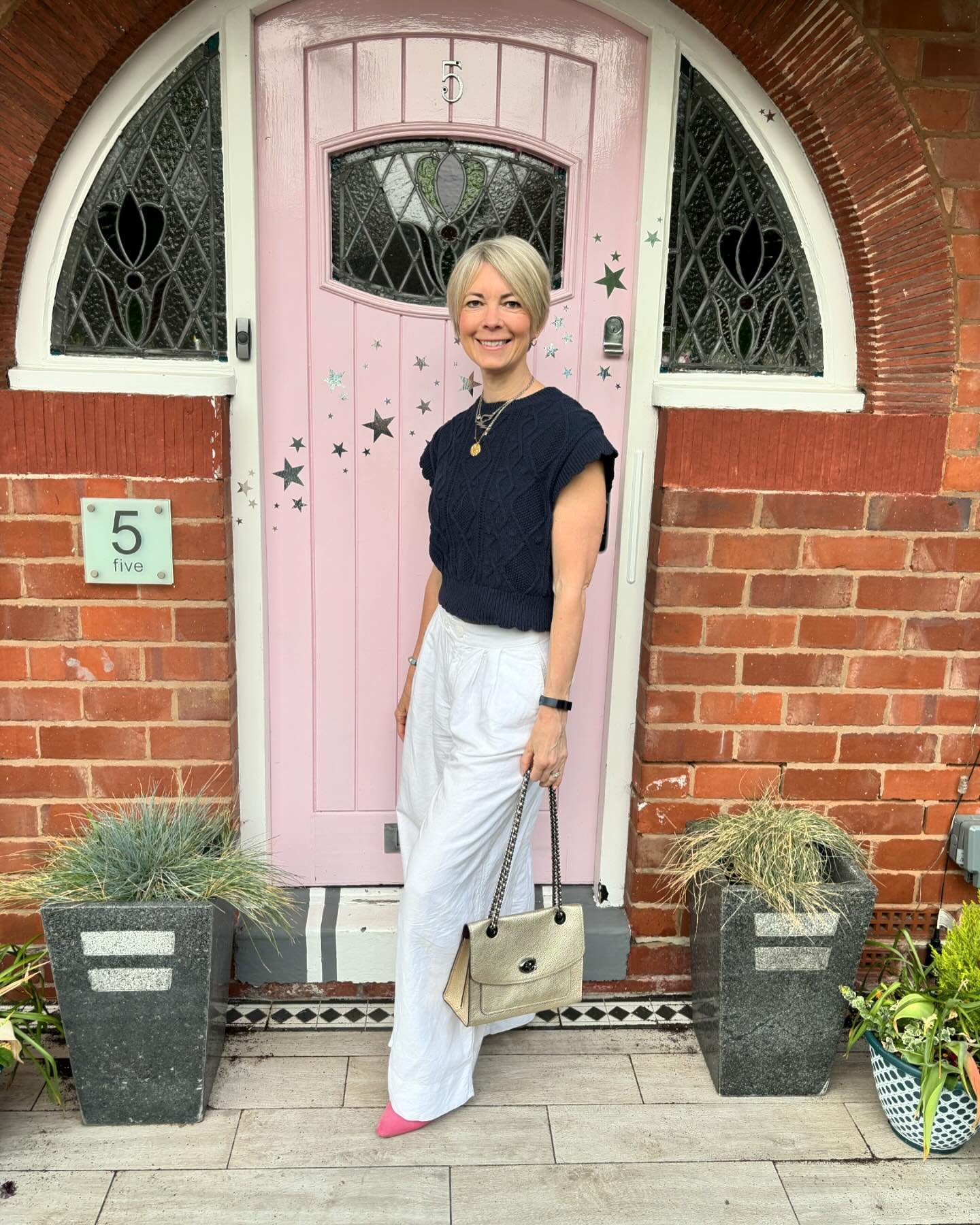 Hello! Hope you&rsquo;re enjoying the sunshine! I&rsquo;ve ironed a stack of dresses but I&rsquo;m reluctant to wear them because then I&rsquo;ll have to wash and iron them again 🤣 So instead I thought I&rsquo;d wear linen trousers because of course
