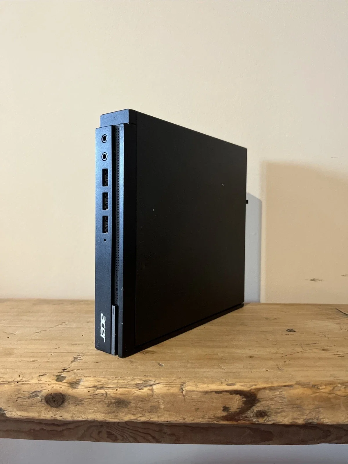 Acer USFF Desktop Pc i5-7400T 8gb Ram, 120gb C Drive, 500gb Storage EXTRA!