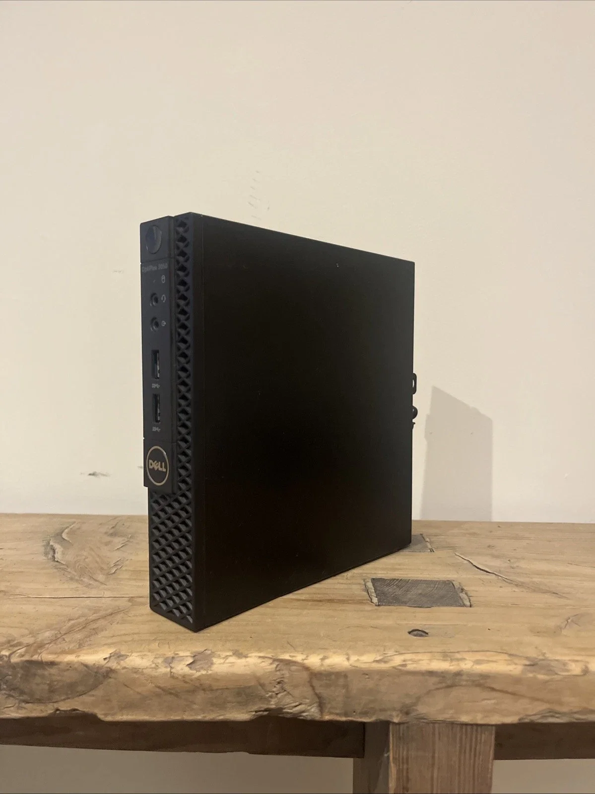 Dell Optiplex 3050 i6th Gen, 4gb Ram, 500gb Storage - Windows Installed!