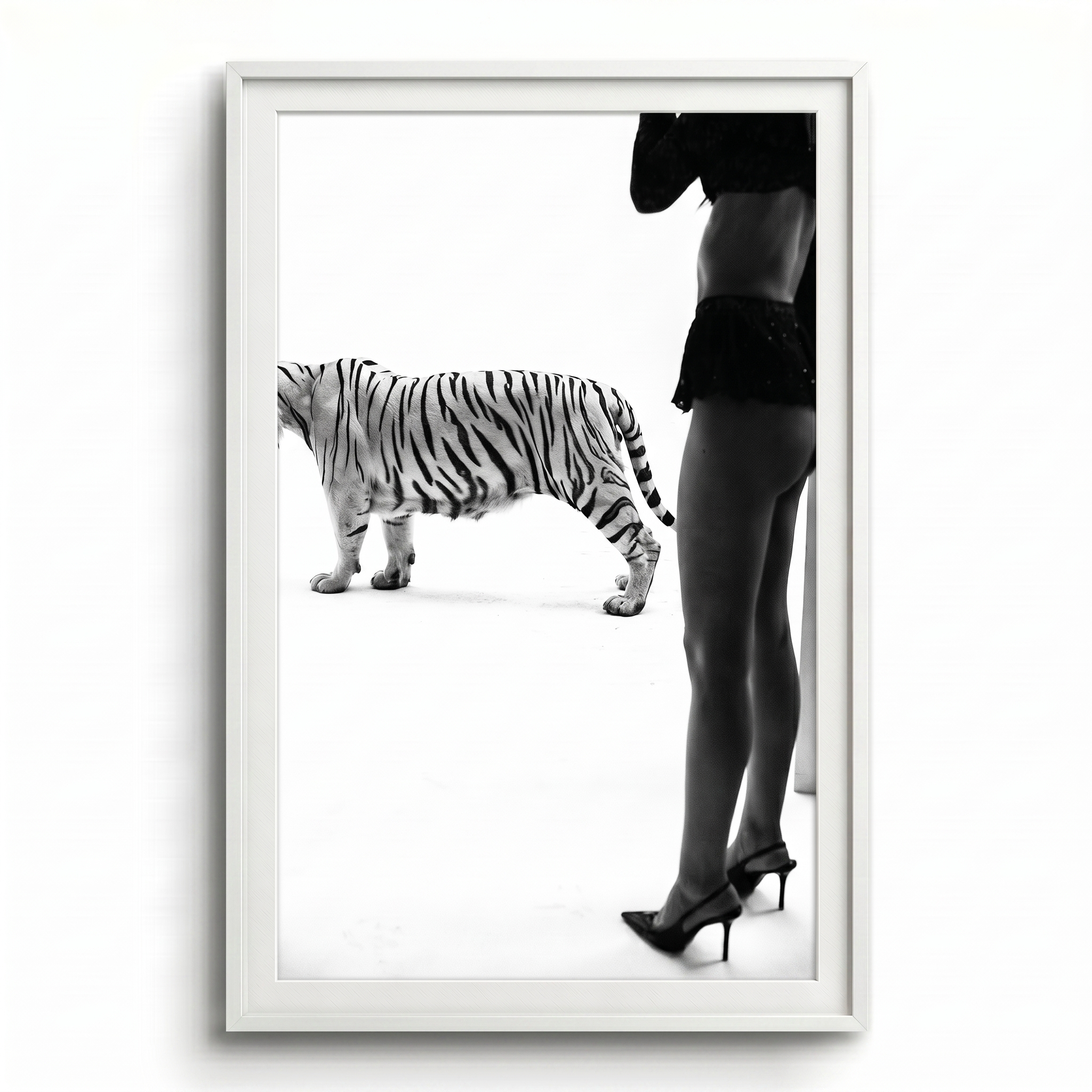 tigre ragazza white frame.png