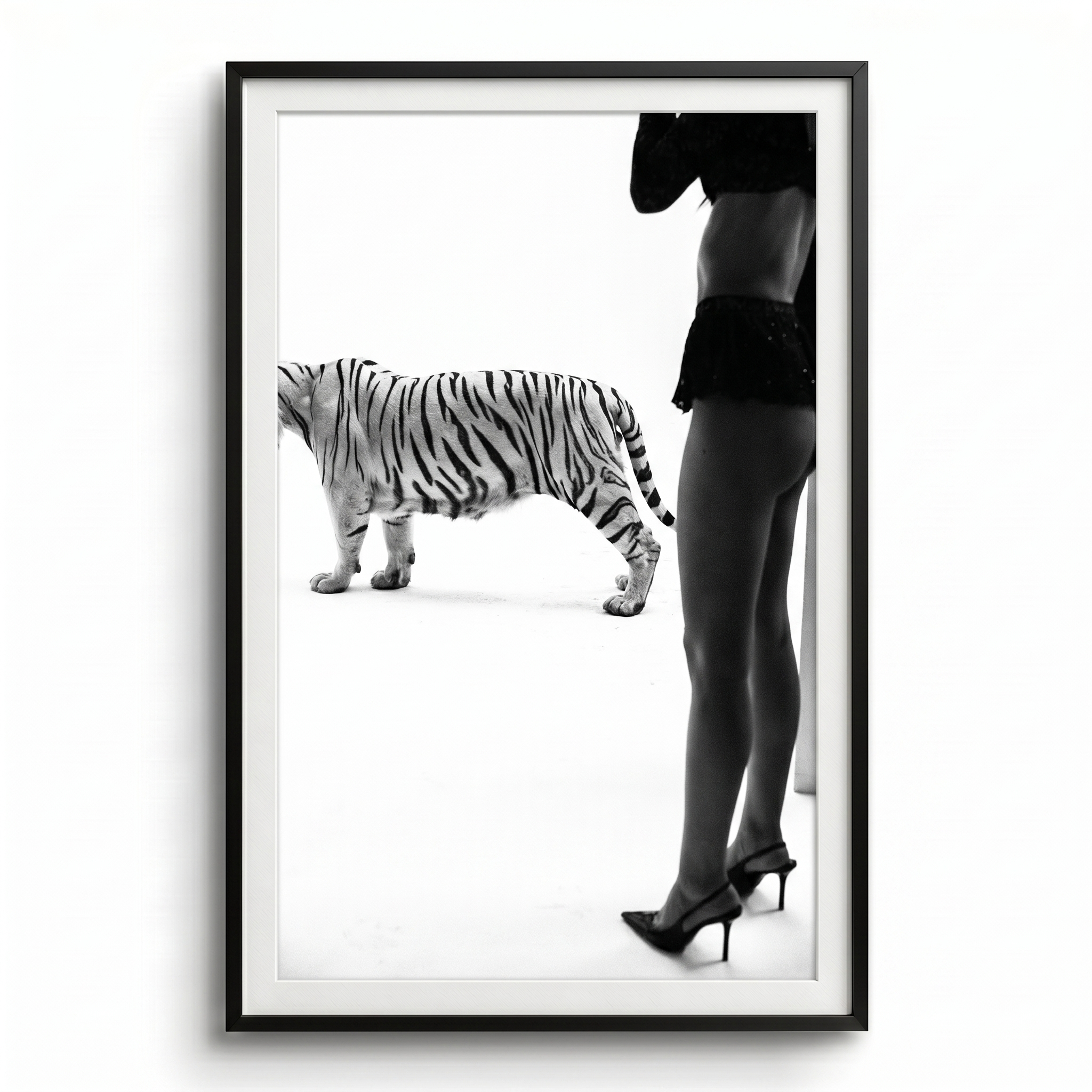 tigre ragazza black frame.png