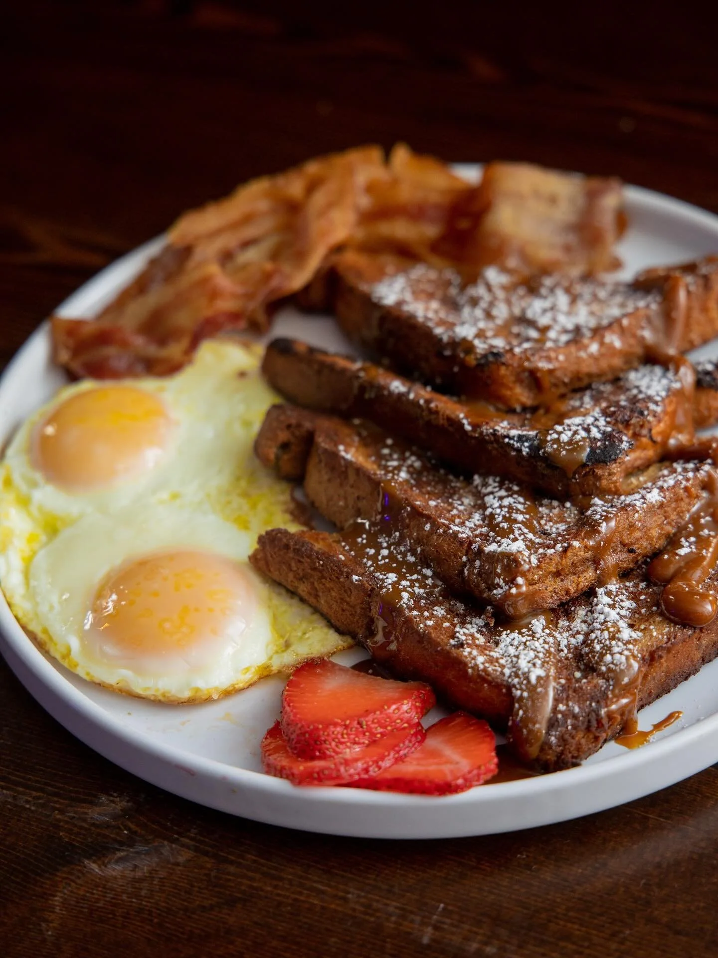 This isn&rsquo;t just French toast.
It&rsquo;s dulce de leche-soaked, winter-worthy indulgence&mdash;made for slow brunch mornings and extra coffee refills. ☕✨ #ThePuertasWay

📍8324 3rd Ave