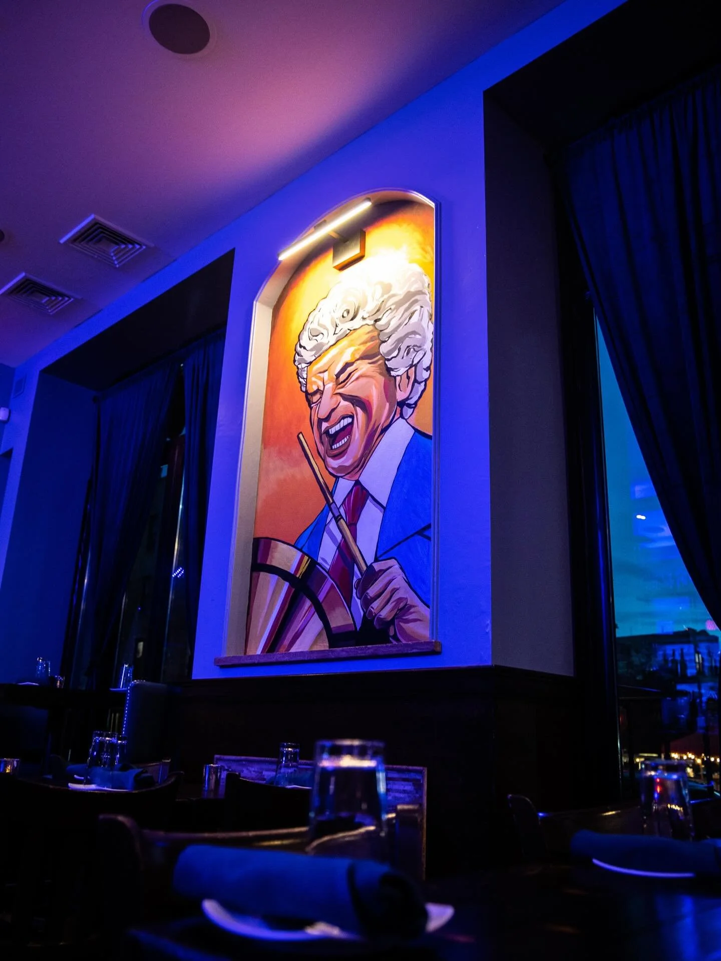 Every corner tells a story&hellip; this one sings 🎶✨

📍8324 3rd Ave