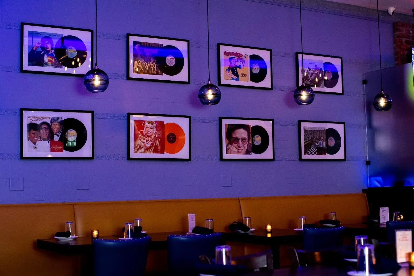 Sundays feel different here. 🎶✨

Dim lights. Vinyl on the wall.
Cocktails shaking behind the bar.
And a room that slowly fills with good energy.

End your week somewhere that actually feels good.

📍8324 3rd Ave