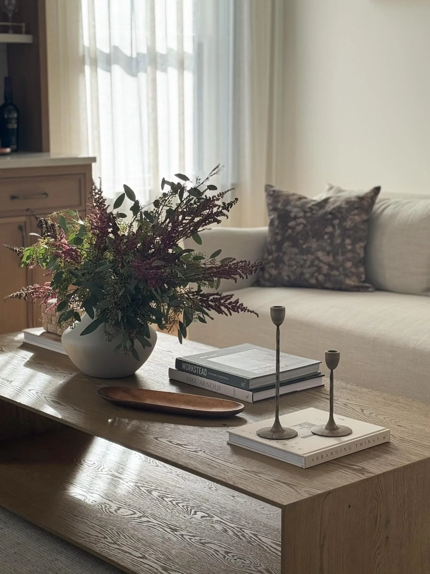 Moments from this week 🤍

#interiordesign
#designmoments
#layeredinteriors
#interiordetails
#designprocess