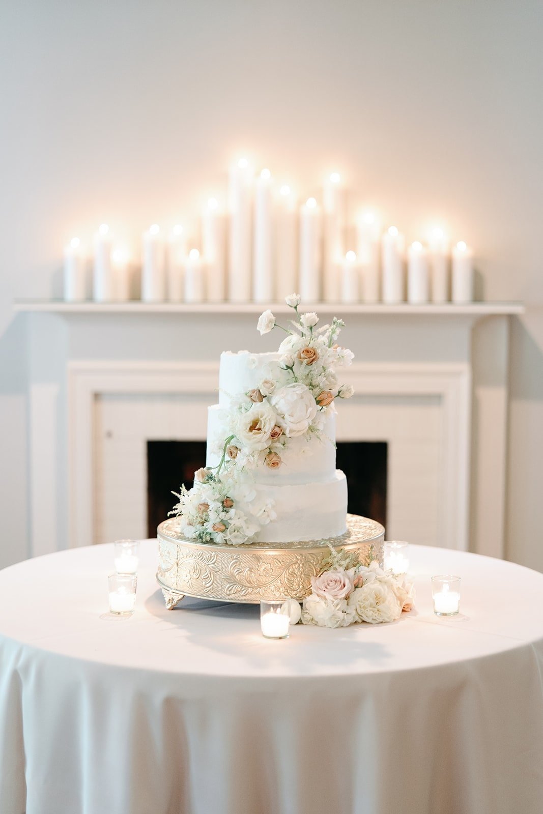 nashville wedding - all white wedding reception - florist in nashville. 10.jpg