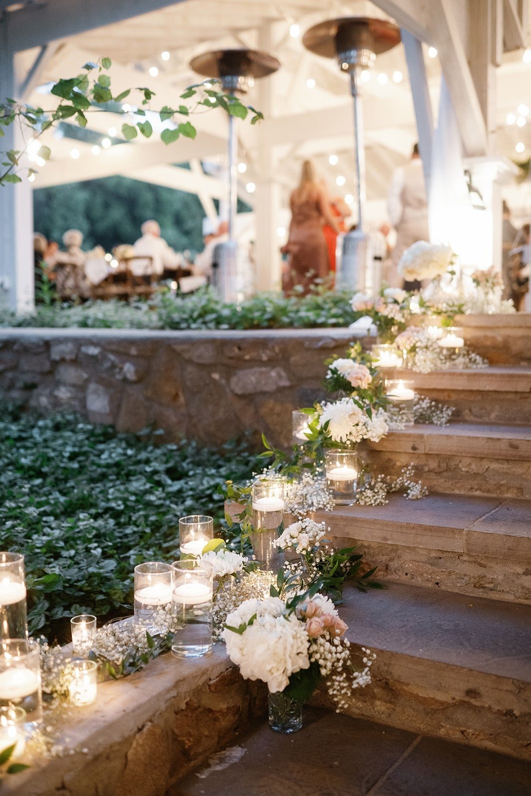 nashville wedding florist - all white wedding flowers 3.jpg