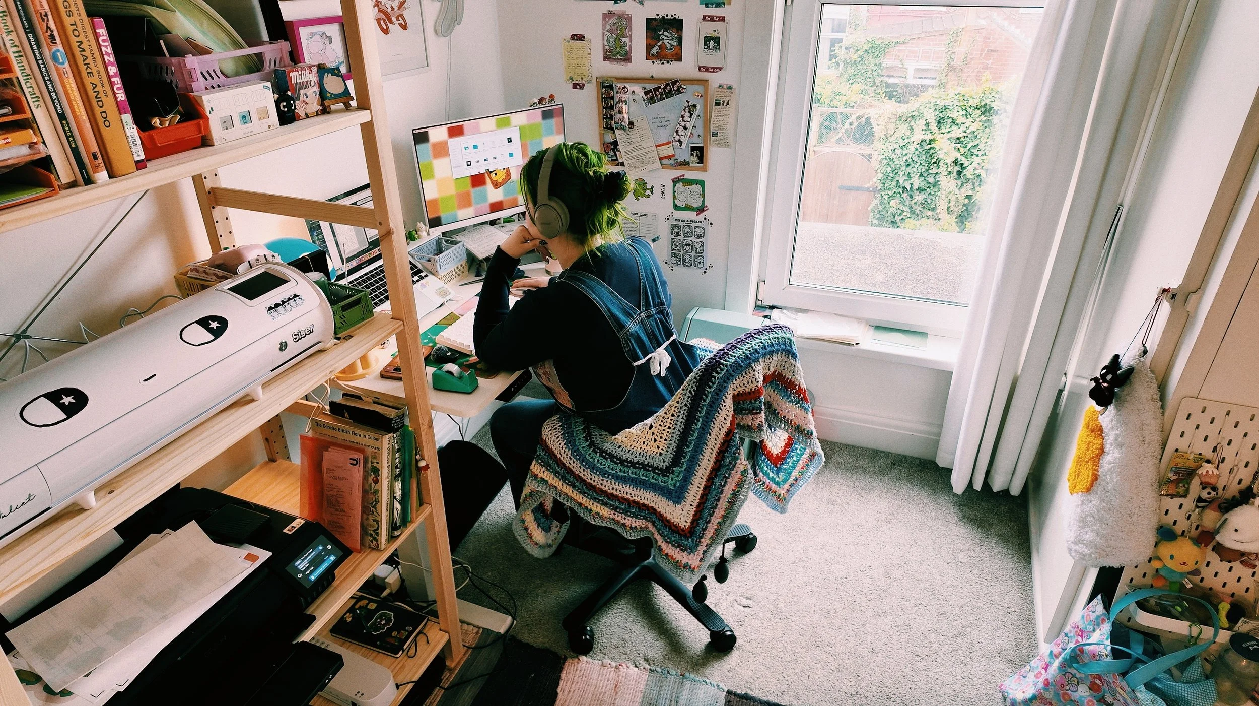 TALK: De-mystifying Social Media for Artists with Budleiaaa