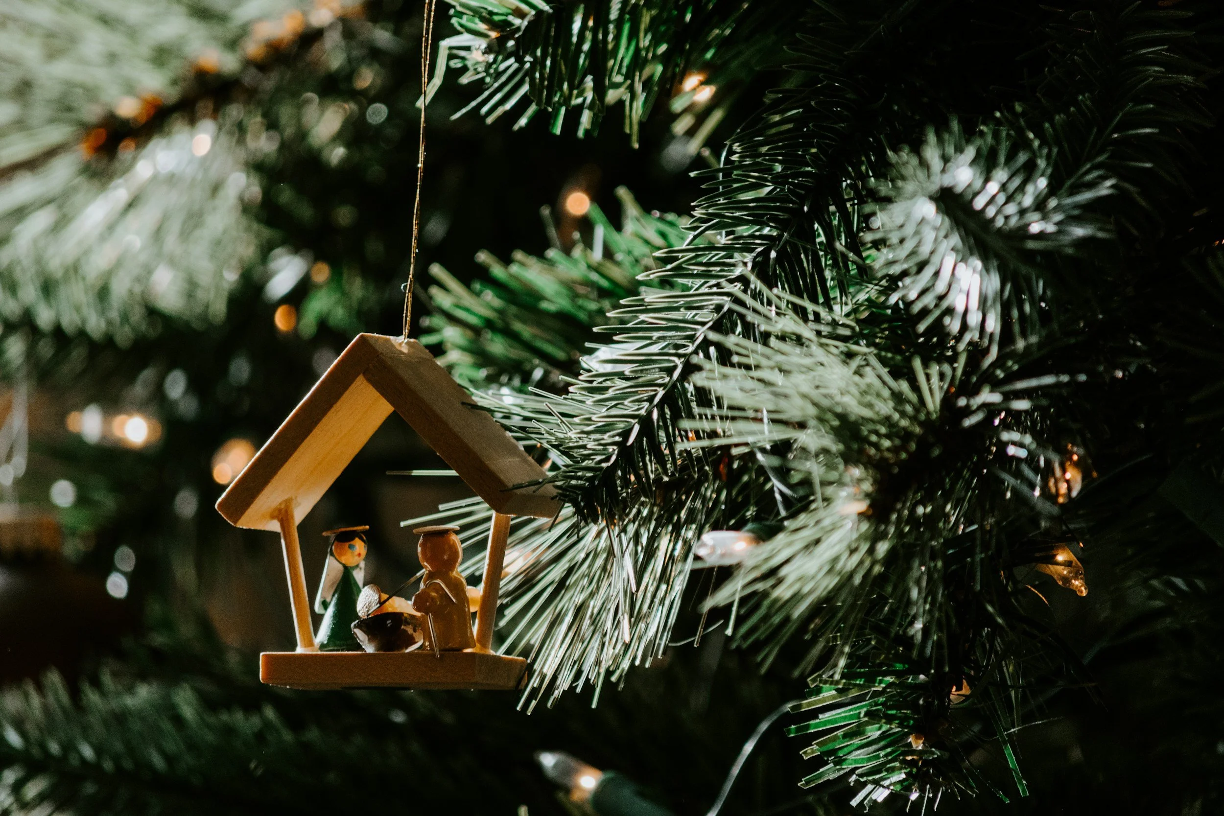 7 Christ-Centered Christmas Traditions to Start This Year
