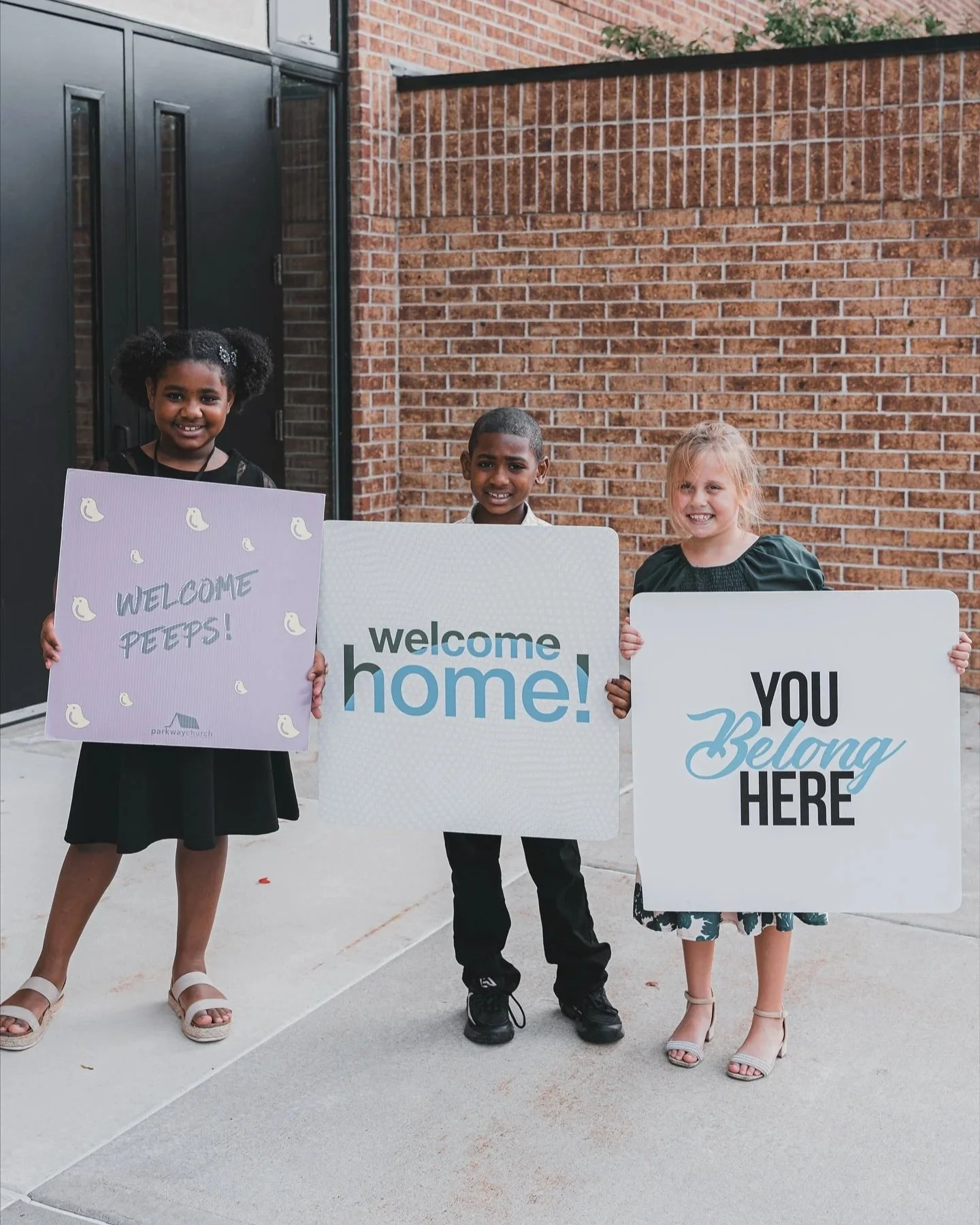 kids-welcome-signs_Parkway-Church_Oak-Creek-WI+%282%29.jpg