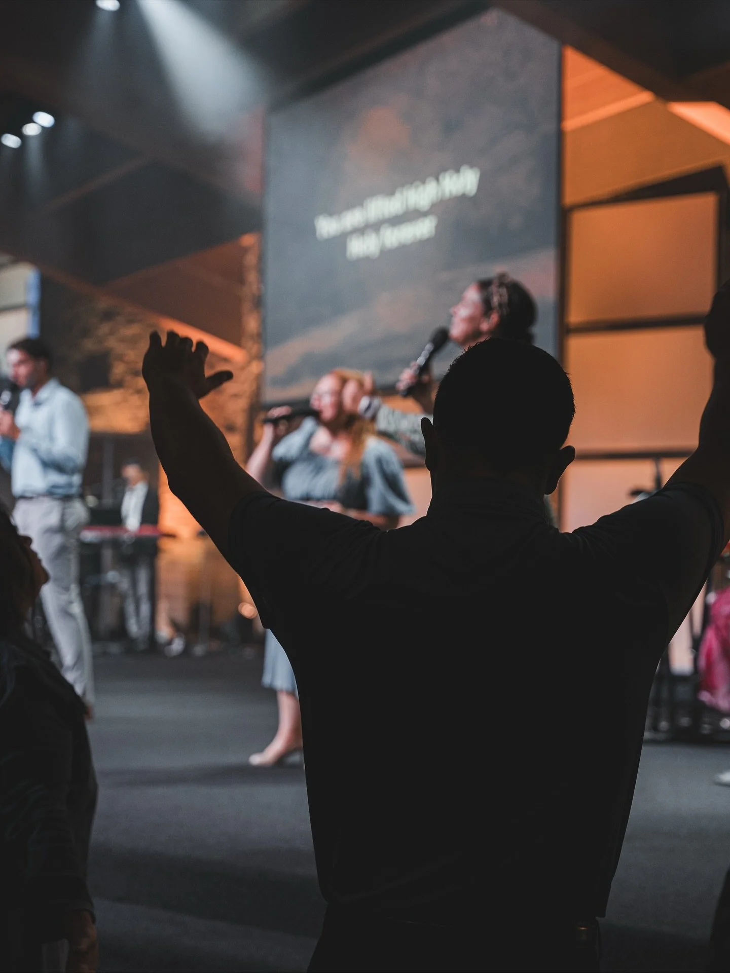 worship_Parkway-Church_Oak-Creek-WI (2).jpg