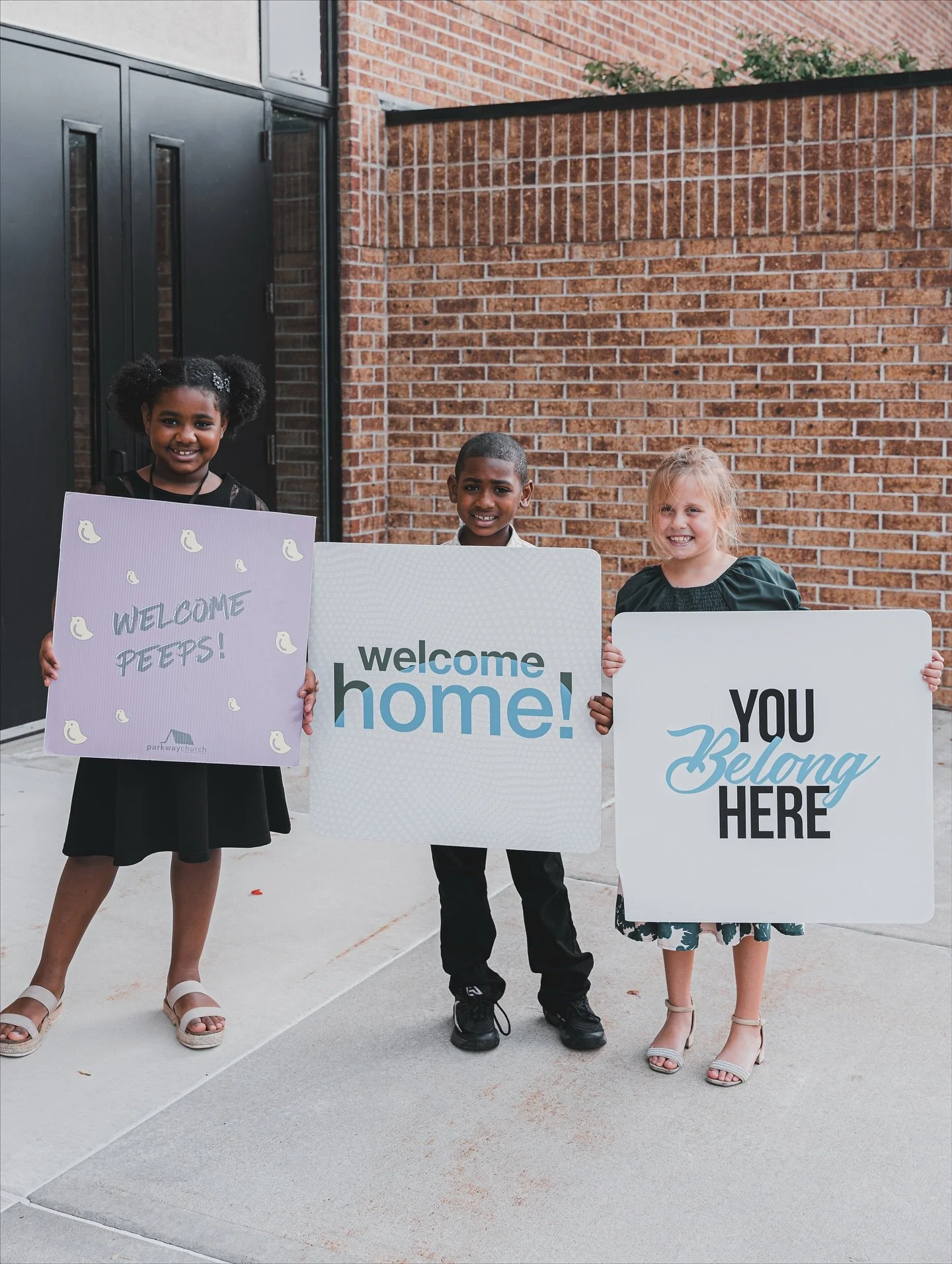 kids-welcome-signs_Parkway-Church_Oak-Creek-WI (2).jpg