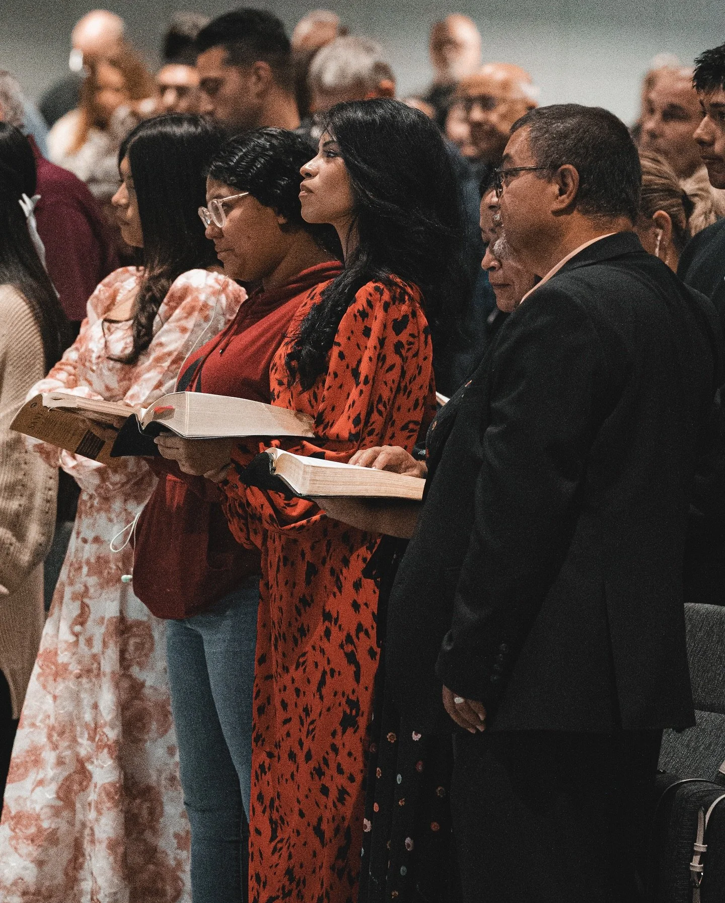 bible-reading_Parkway-Church_Oak-Creek-WI.jpg