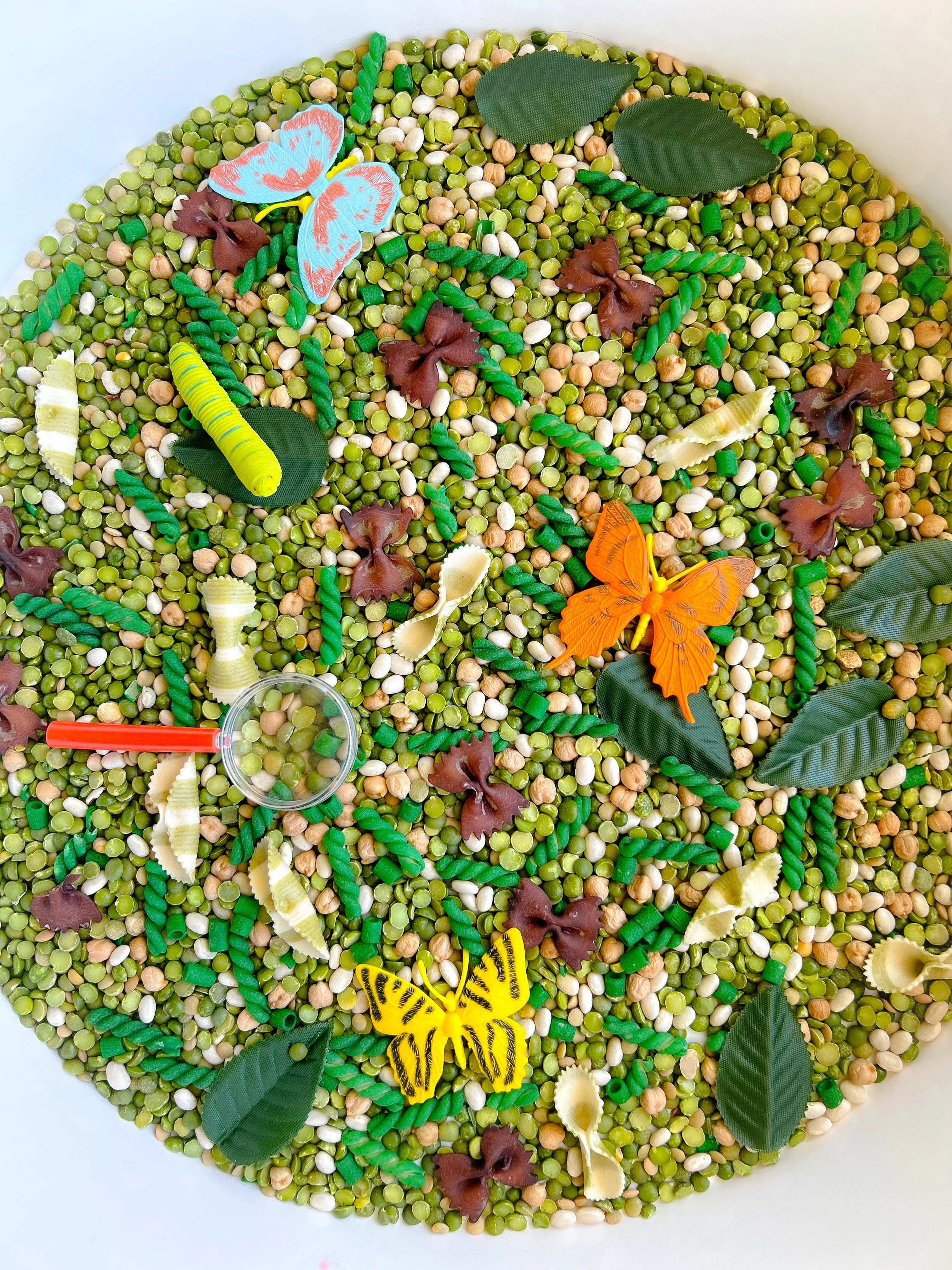 creative play for toddlers using sensory toys