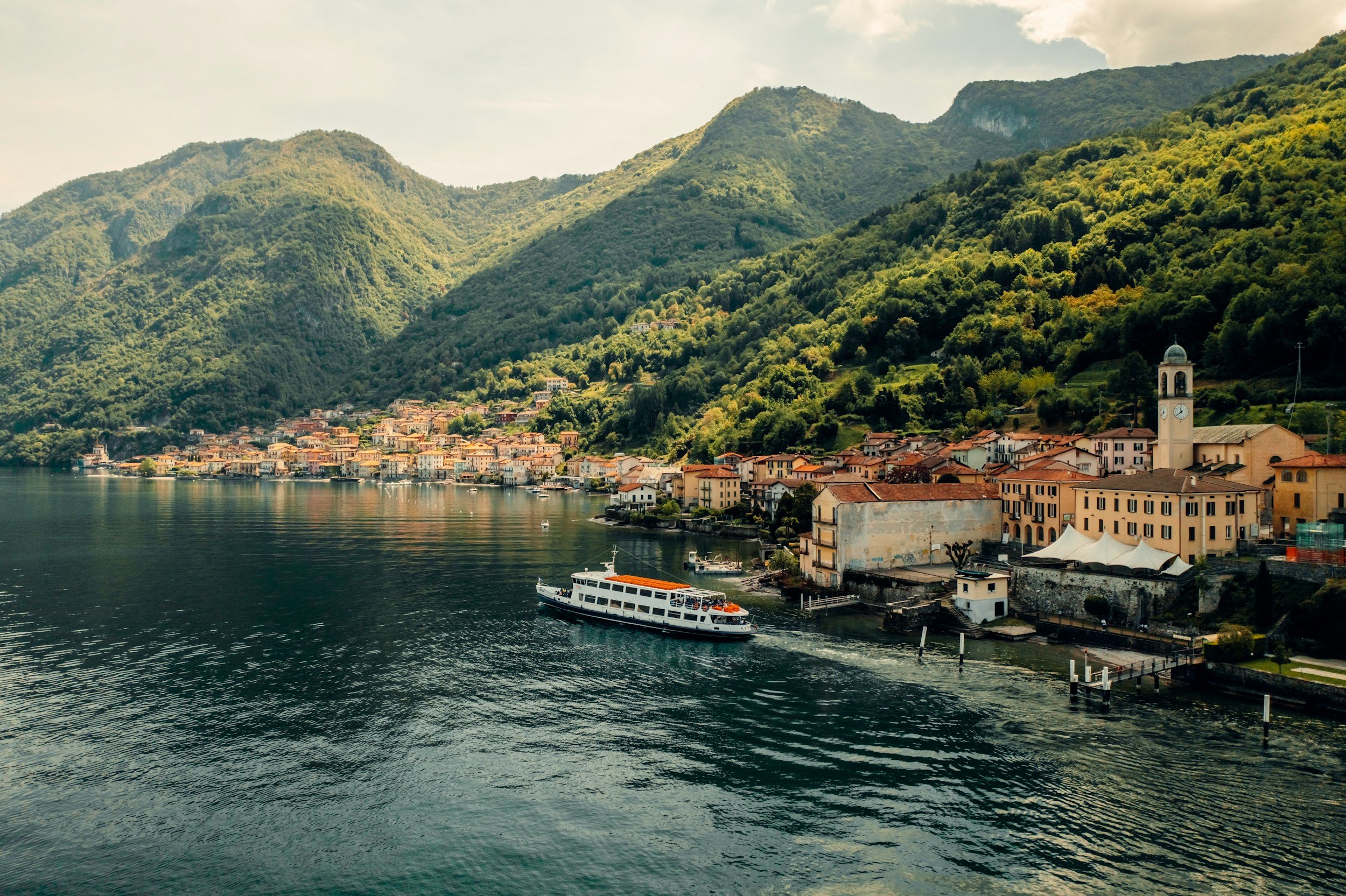 Italy :
Historic cities, culinary journeys, lakes, countryside and coastal escapes.
