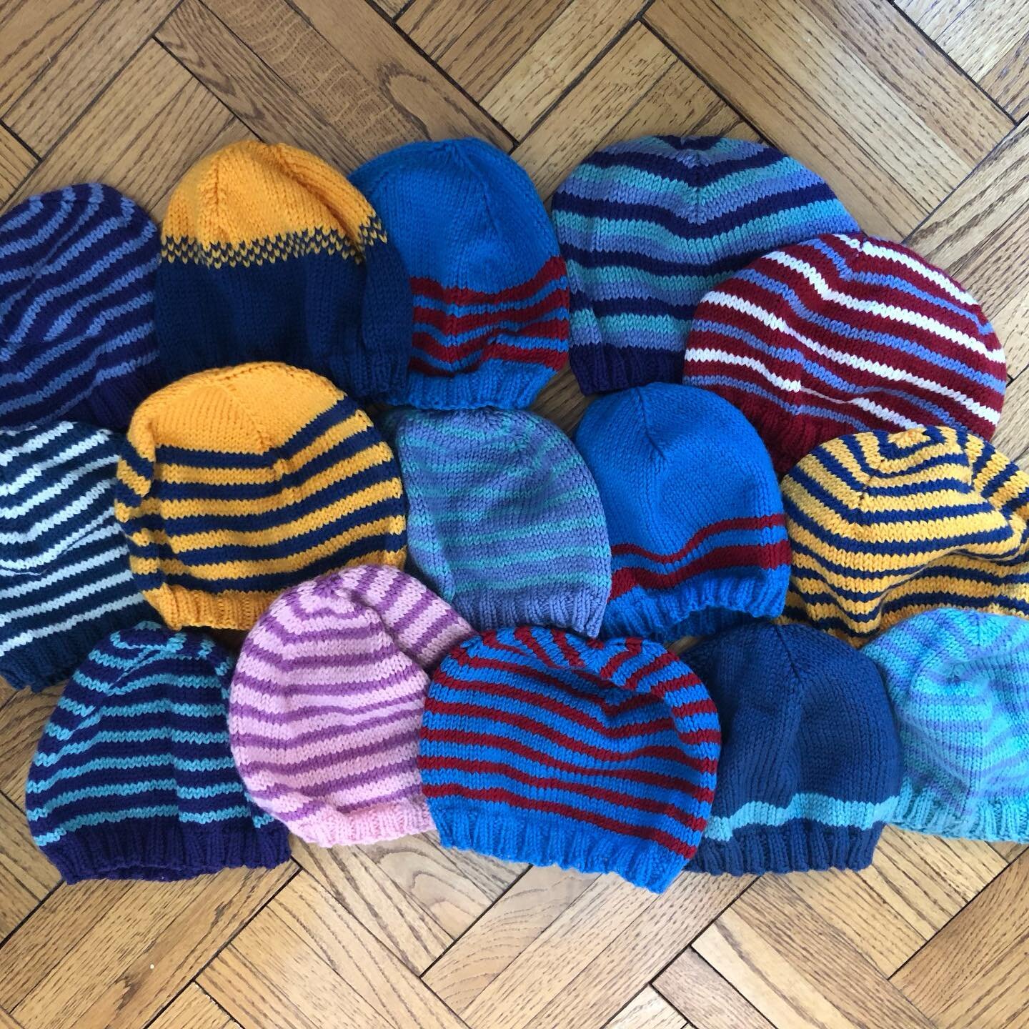 Prepping these hats today to send off to @hatsforsailors! They are all the pattern #turnasquare by @brooklyntweed but I make sure that they are all unique with different striping and color combinations. This is my favorite project for when I don&rsqu
