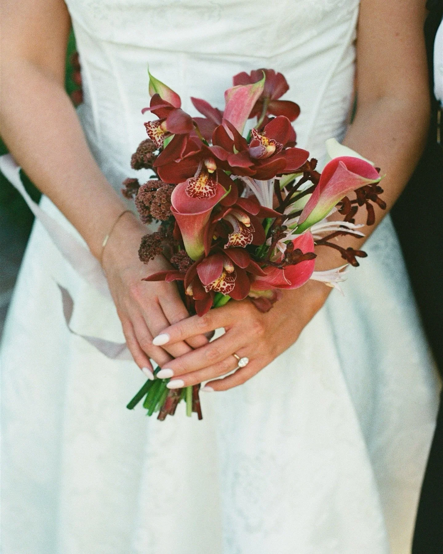 A moment for the details from Sierra &amp; Jordy&rsquo;s wedding day at the Denver Botanic Gardens. Florals have a way for setting the tone for an entire wedding day. And @fearlessflorals_ brought this brides vision to life so flawlessly. There was s