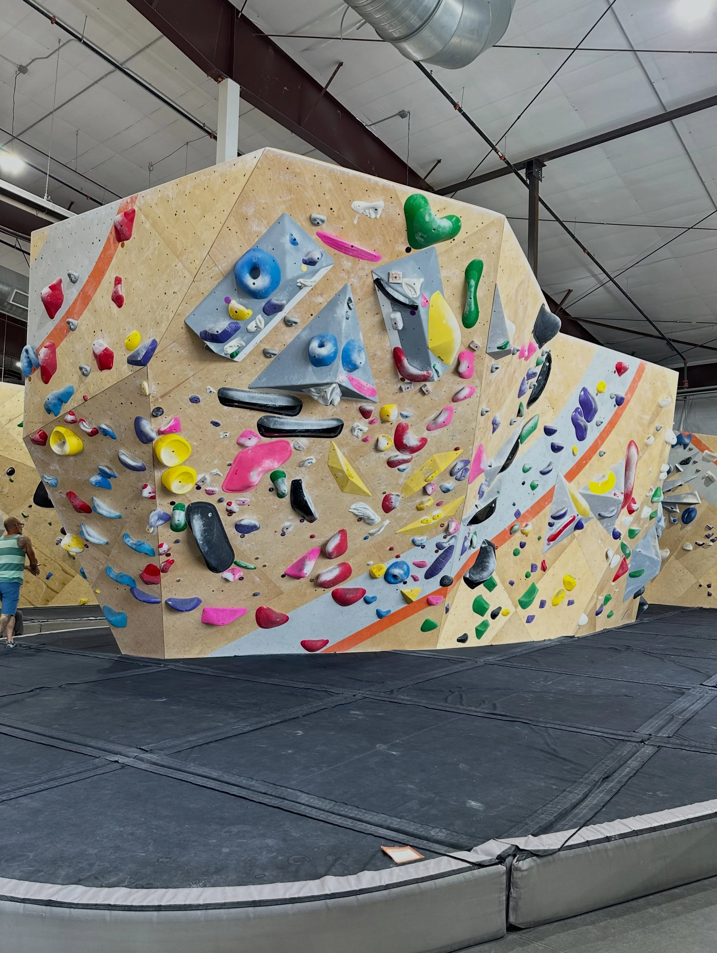 Do you prefer bouldering, rope climbing, drytooling, or speed climbing???

🧗🏻&zwj;♀️Climbing Collective has it all✨. Come visit today!
