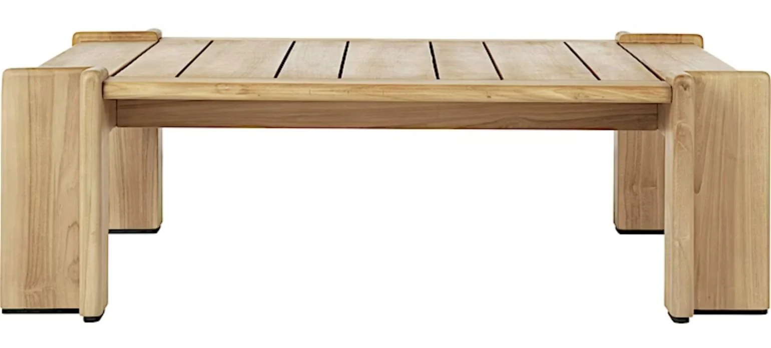 6. GUBI Atmosfera Outdoor-Couchtisch